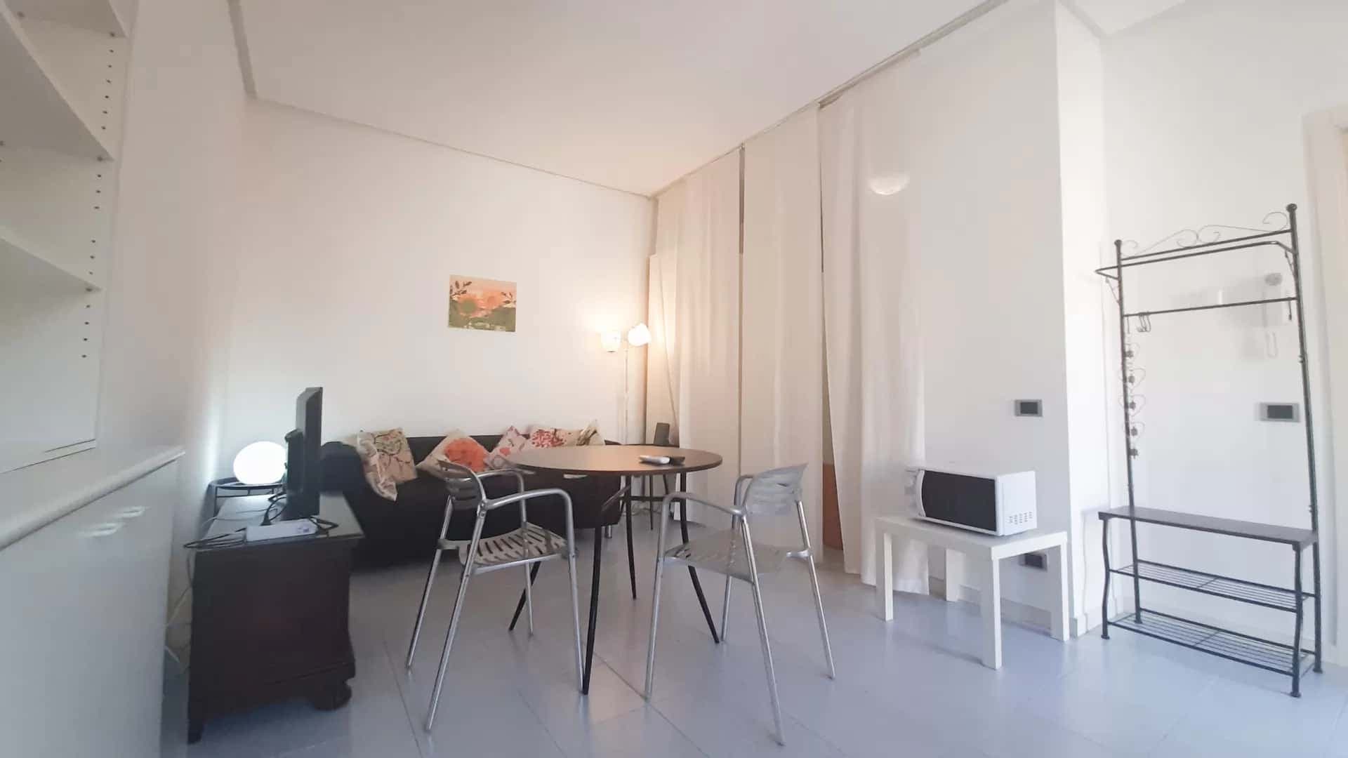 Light Isola Studio, Great Links to Milan Centre photo 1