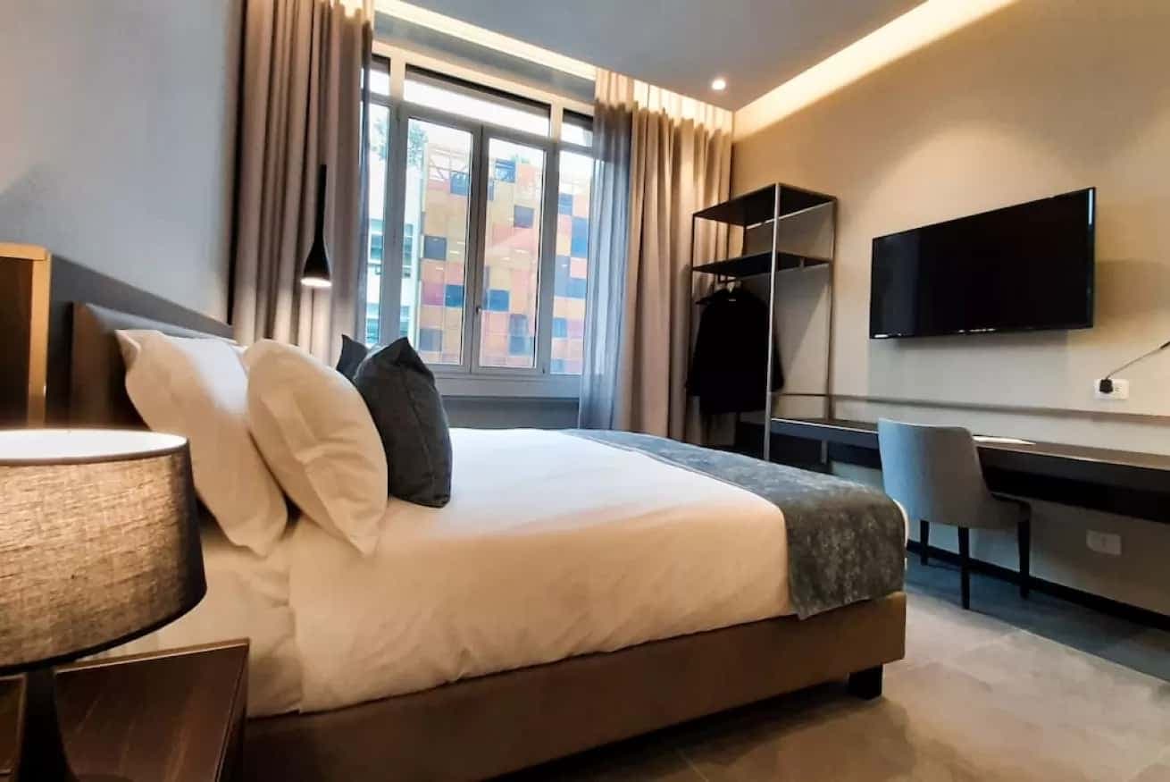 Superb Room for 4 close to Duomo di Milano photo 1
