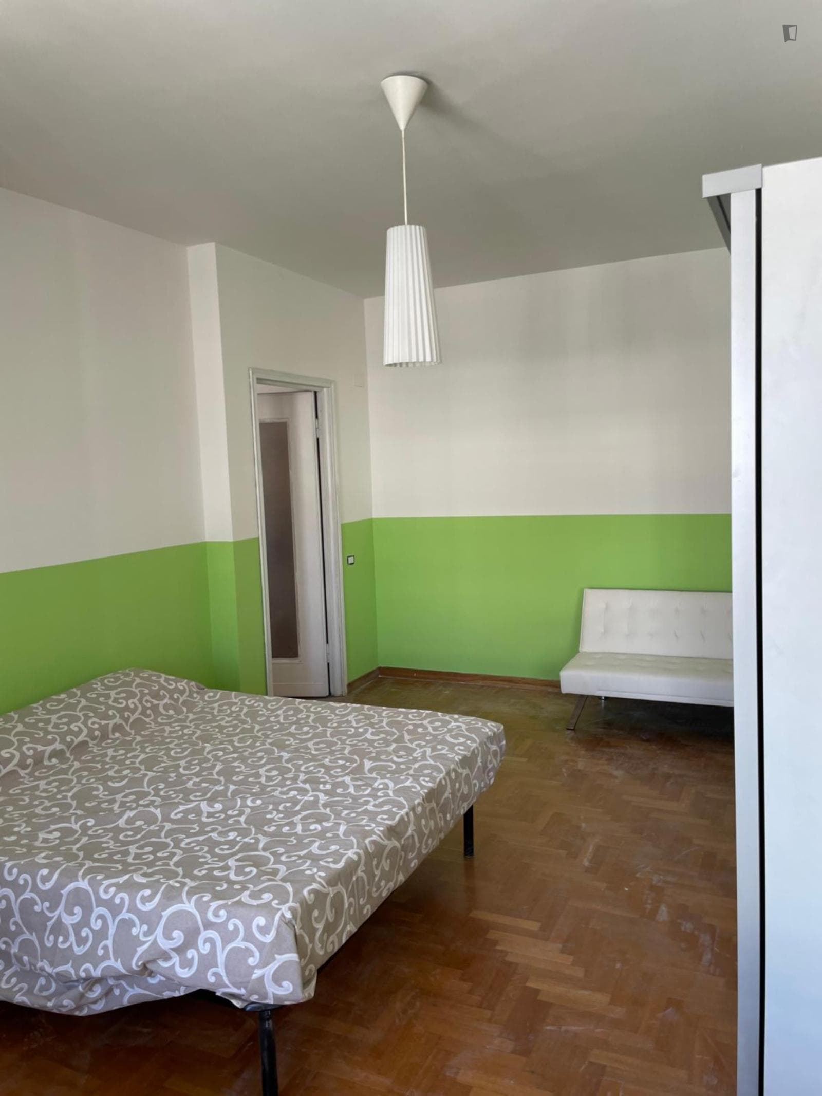Very cosy 1-bedroom flat neat the Cipro metro photo 1