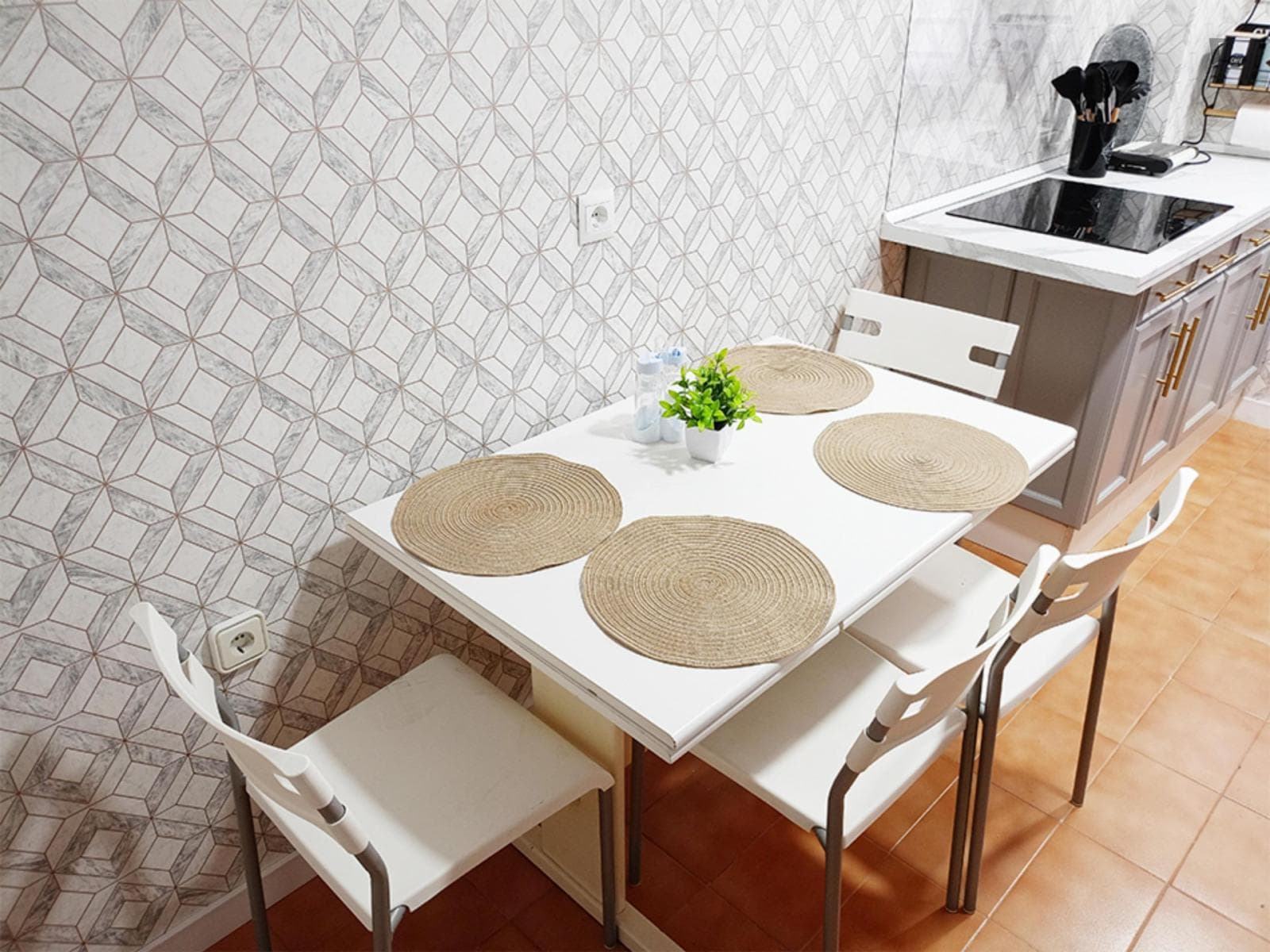 Elegant Single Bedroom close to Malaga Train Station photo 1