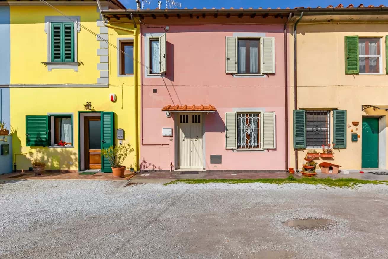 Pisa Airport Comfy Apartment - Private Parking photo 1