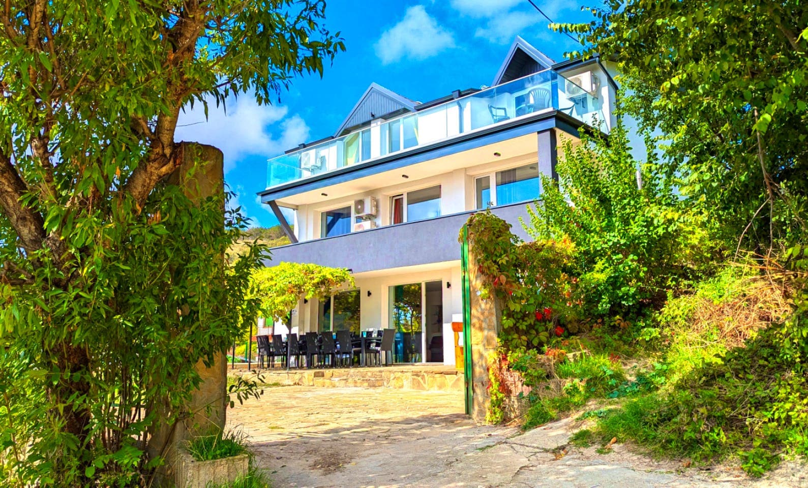 Property photo thumbnail