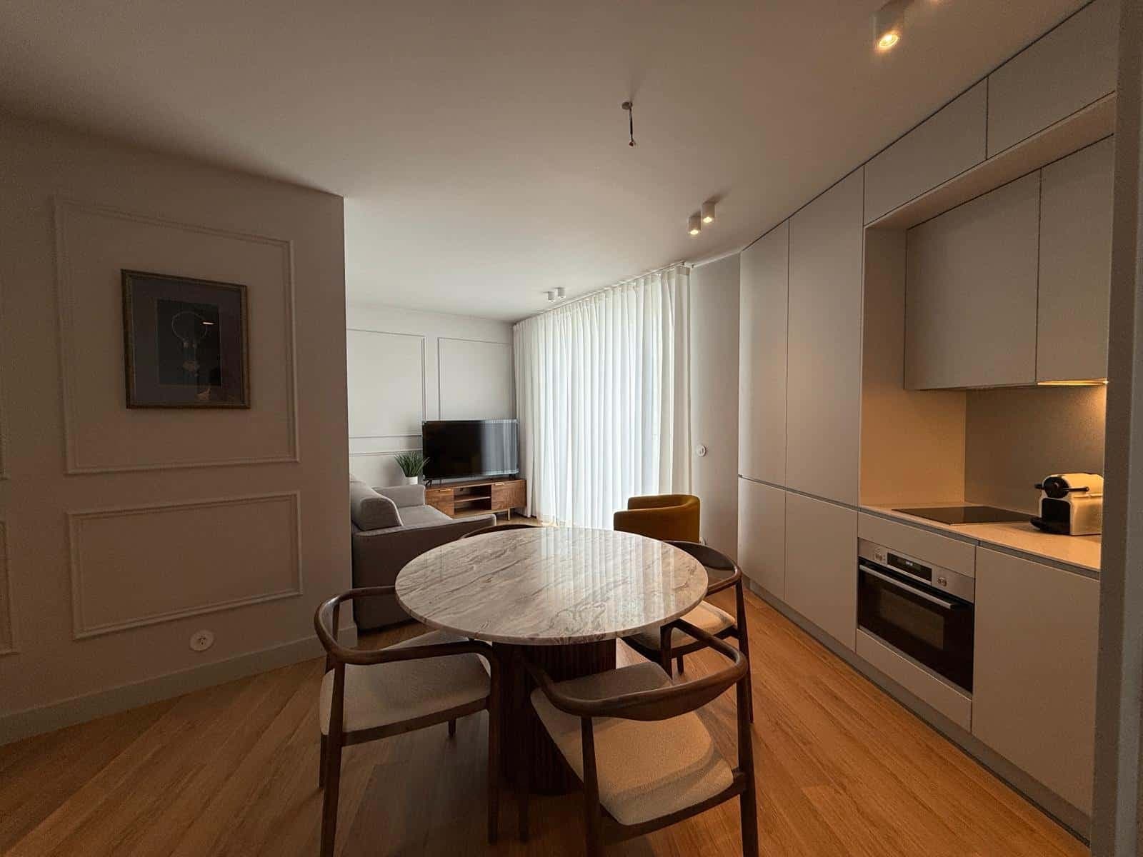 Modern well equipped one-bedroom apartment in Campolide, Lisbon photo 1