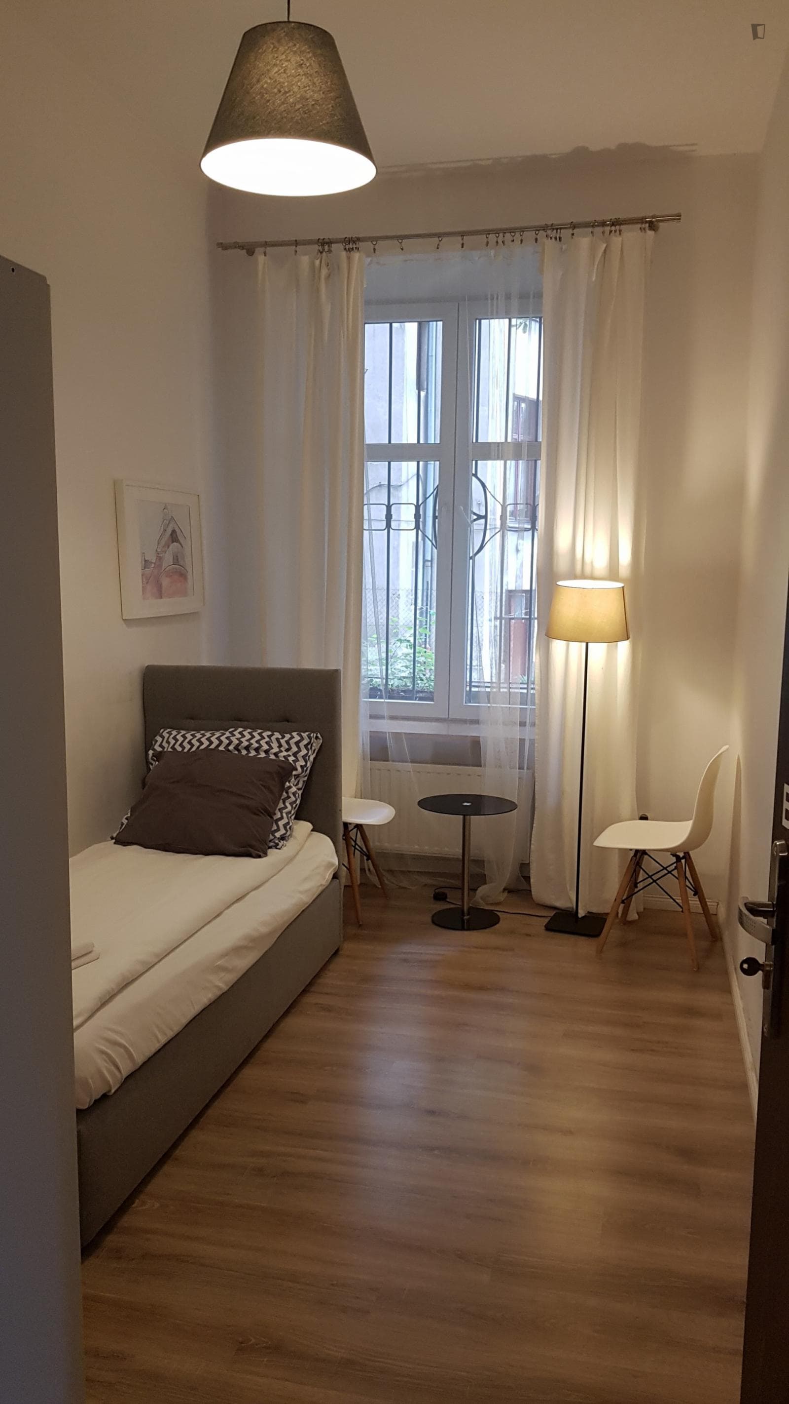 Cosy single bedroom in Stradom photo 1