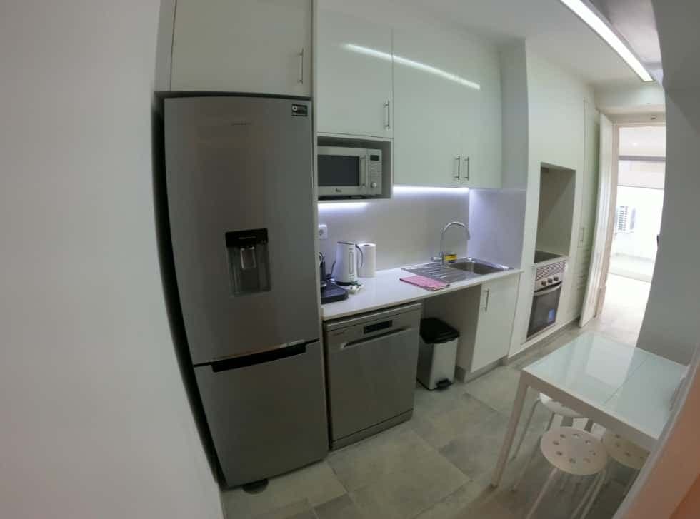 Bright T1 Apartment near Mártires da Pátria, Lisbon  (SEP-MAY Only) photo 1