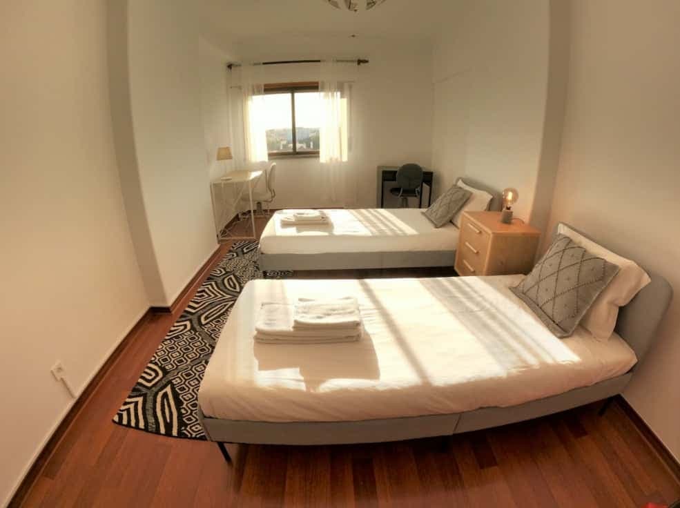 2 bedroom apartment in condominium in Linda-a-Velha, Oeiras, Lisbon  (SEP-MAY Only) photo 1