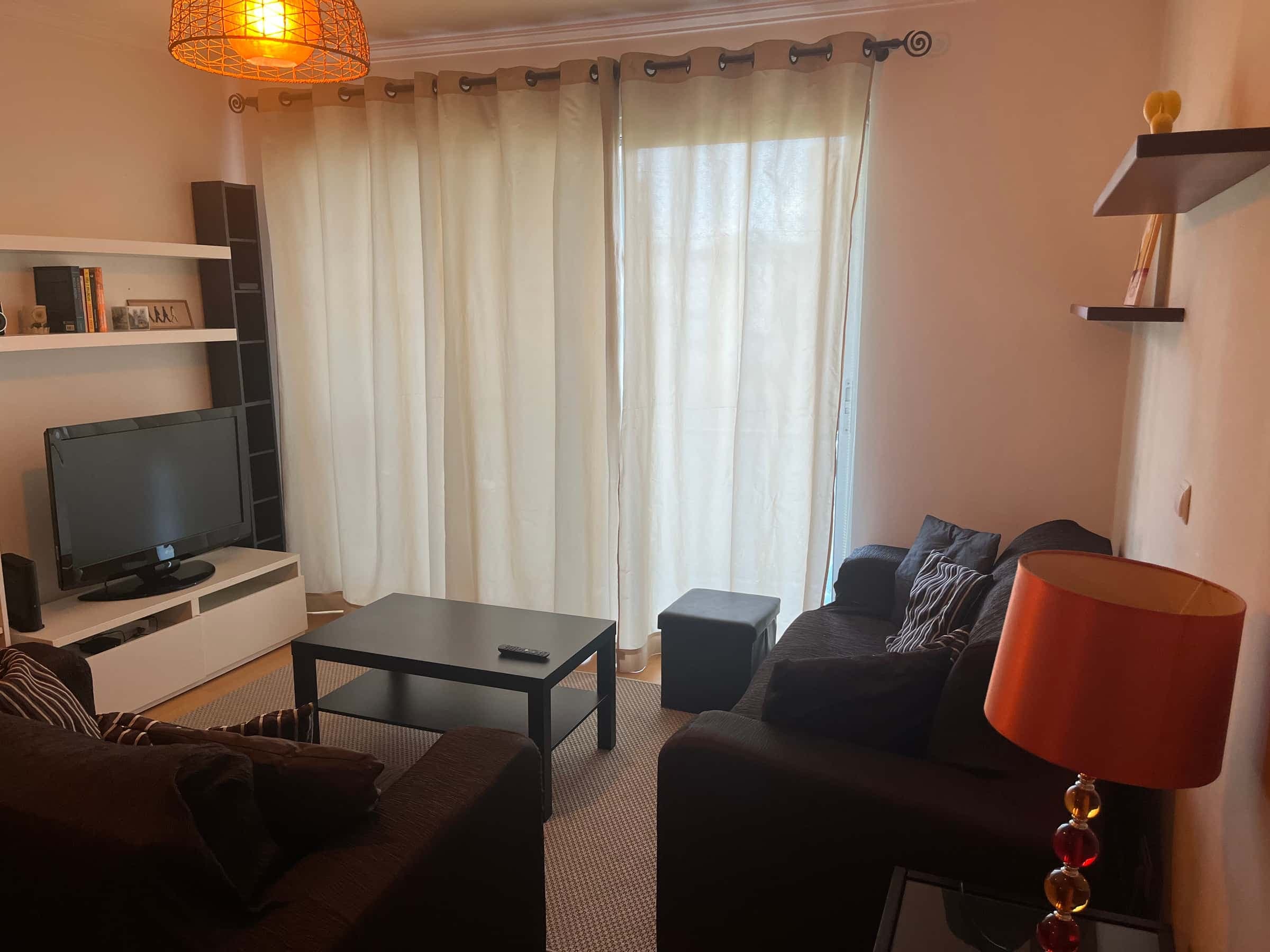 Two-bedroom apartment in Avenida José Malhoa, Lisbon photo 1