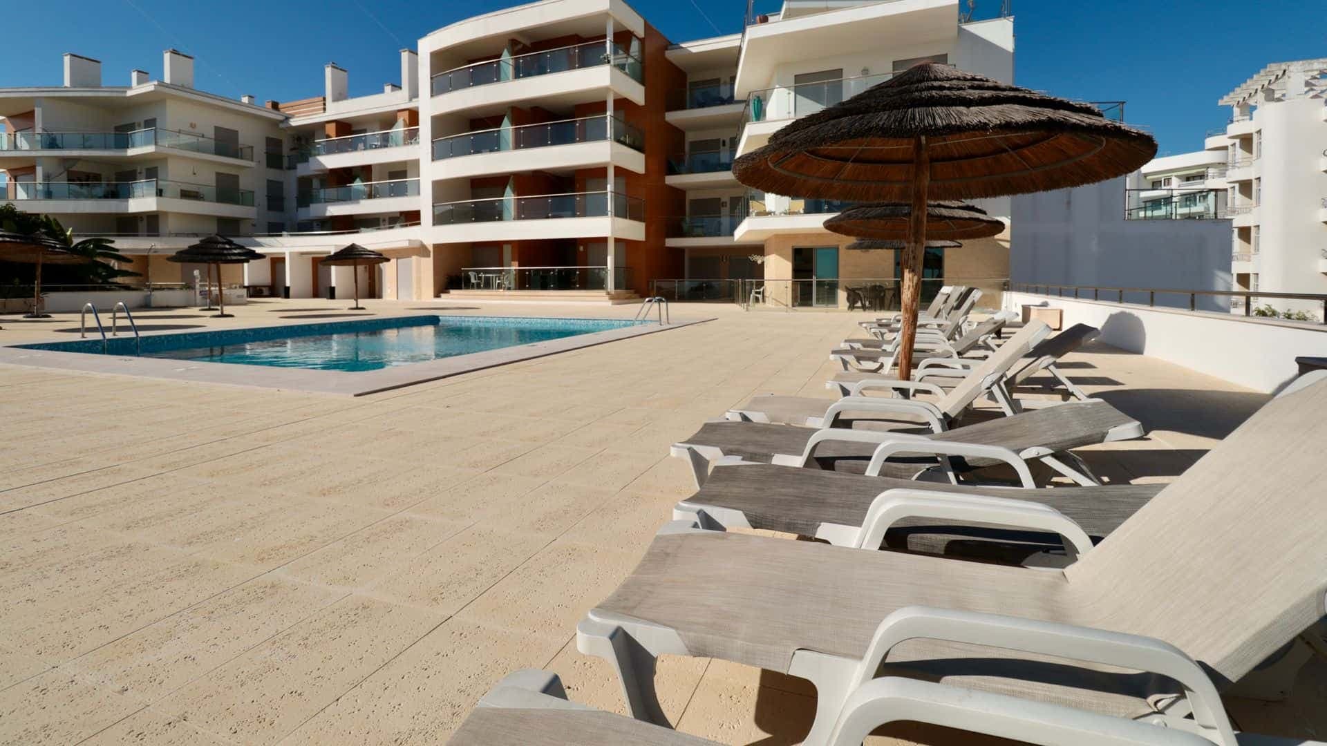 Olhos D' Água 1BR W/Pool & Parking photo 1