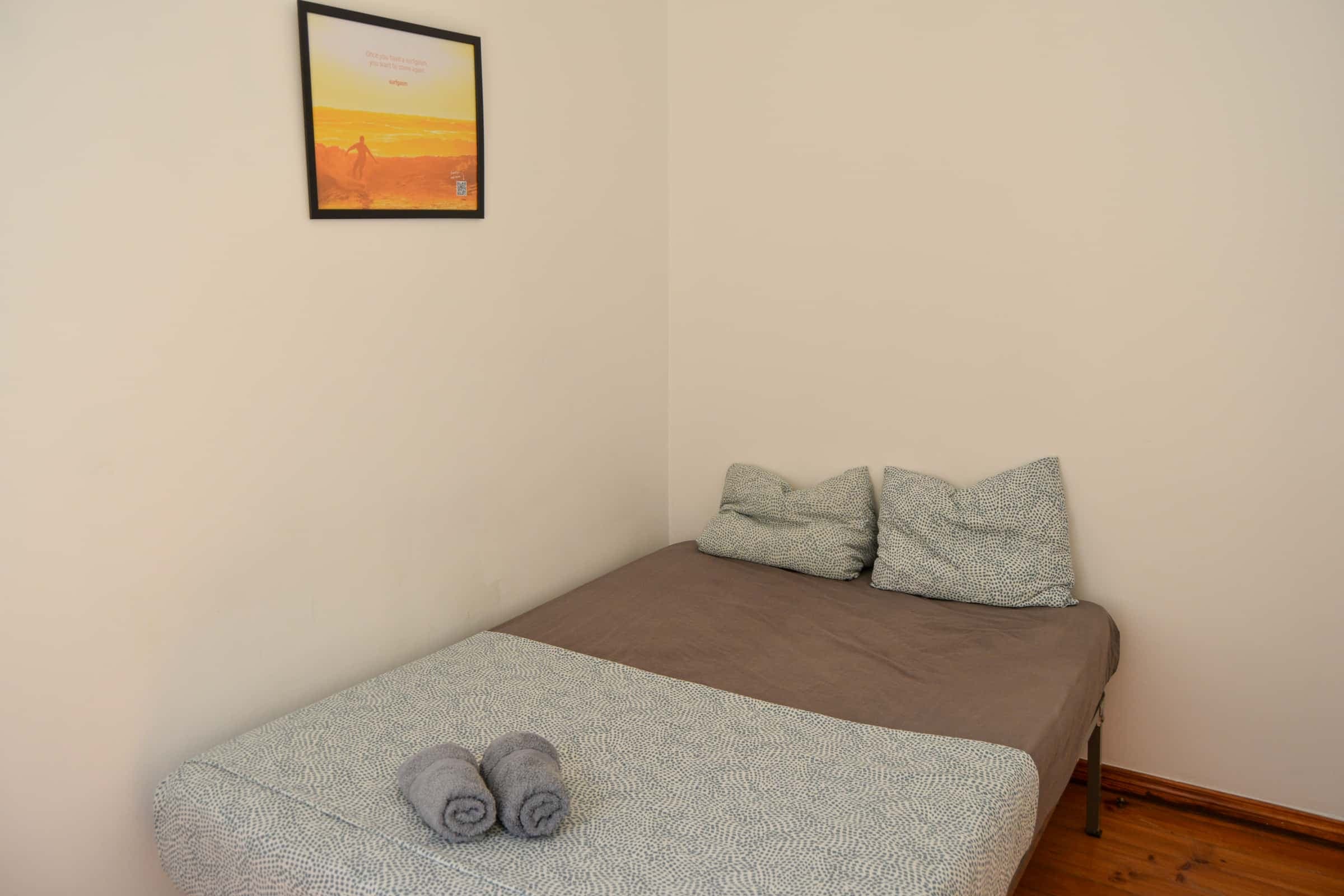Room A in a 4-bedroom Apartment in Rua Palmira, Lisbon (Dec-Mar only) photo 1