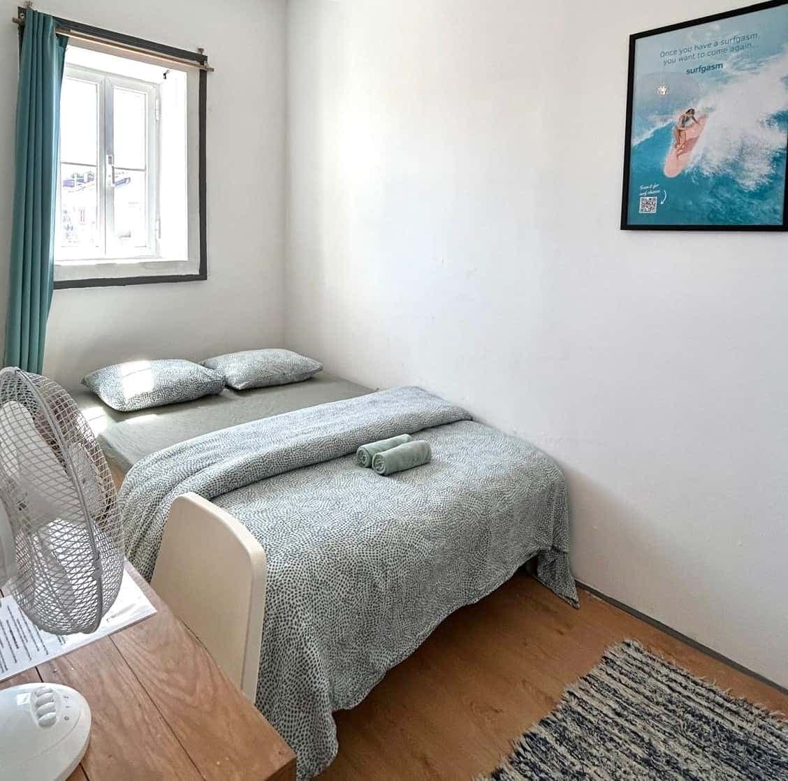 Room E in a 6-bedroom Apartment in Rua Garcia de Orta, Lisbon (Jan-Mar only) photo 1