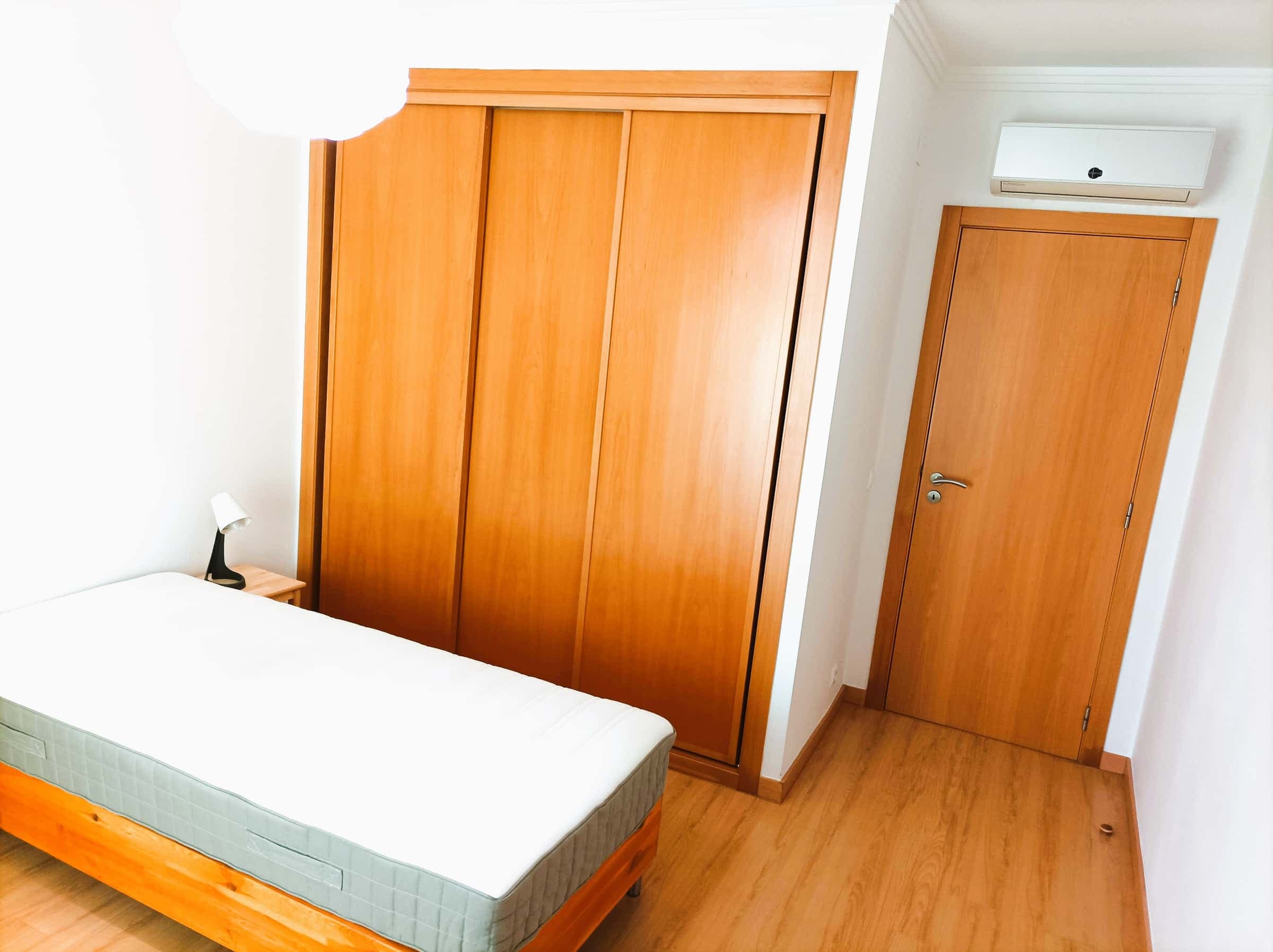 Cozy room with balcony and private bathroom - Room 2 photo 1