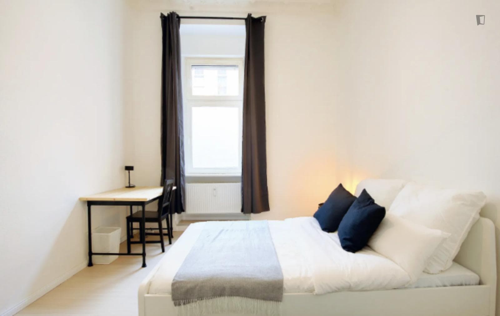 Humble 1-bedroom apartment close to U Osloer Straße metro photo 1