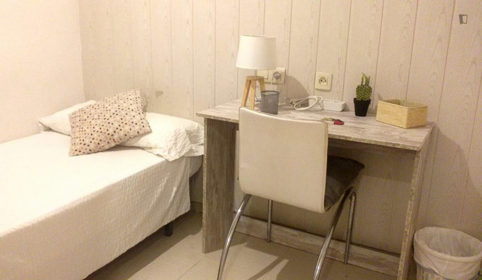 Comfortable single bedroom close to the city center of Granada photo 1