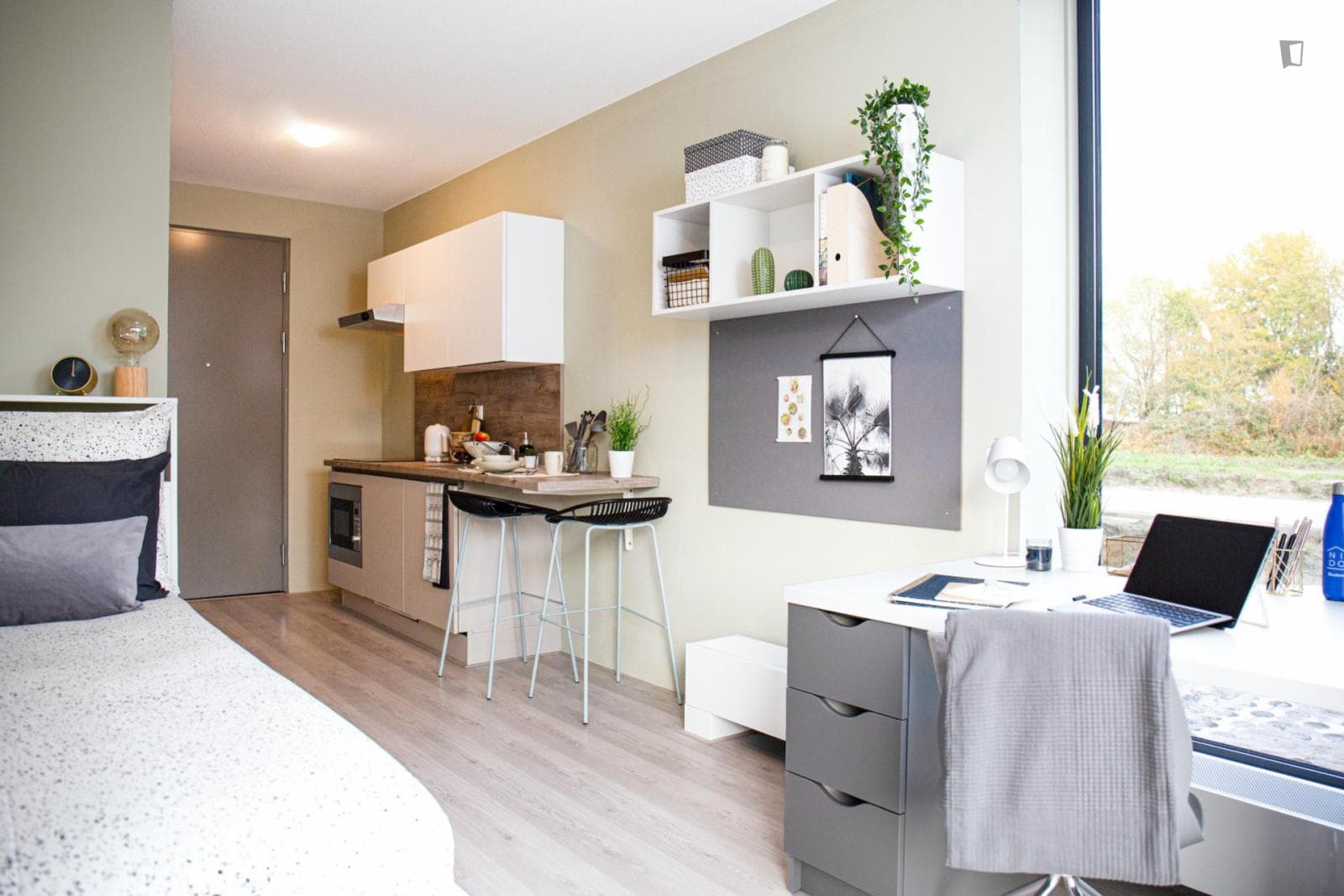 Property photo thumbnail