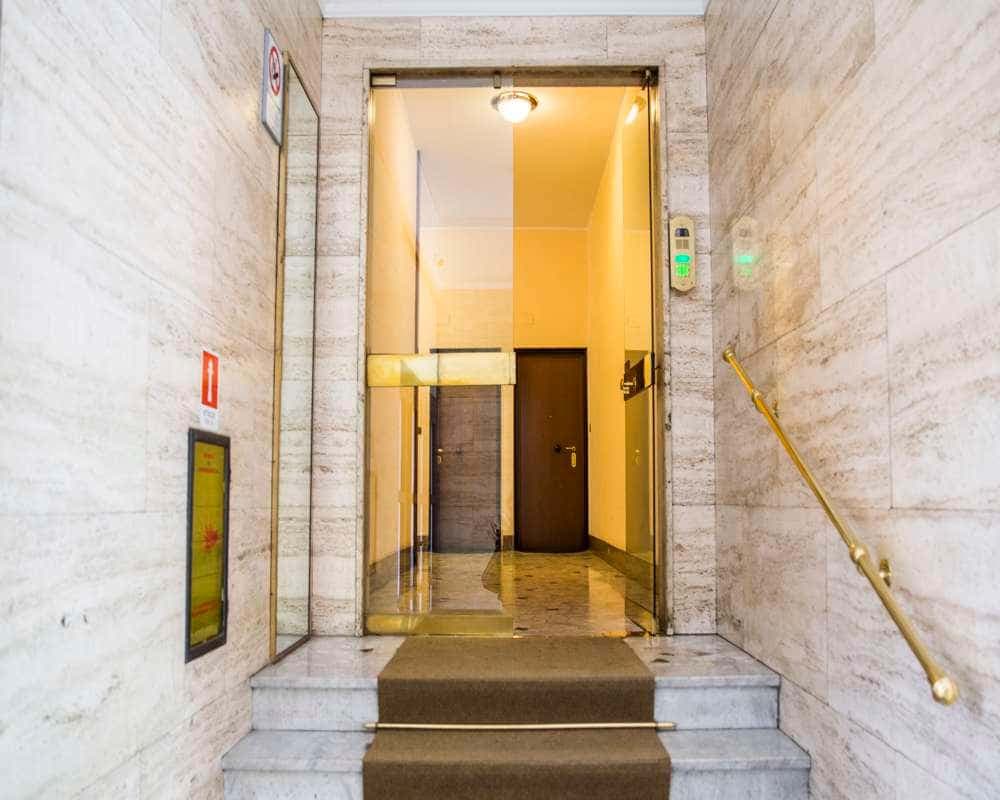 Stanza in Via Francesco Albani photo 1