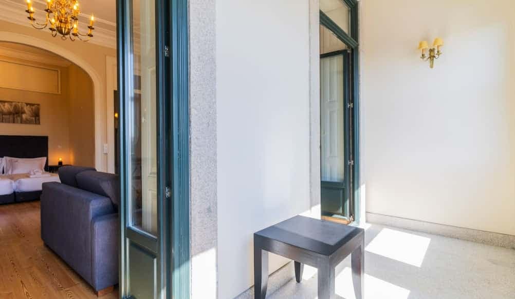 Cozy Studio Apartment in Rua de Álvares Cabral, Porto photo 1
