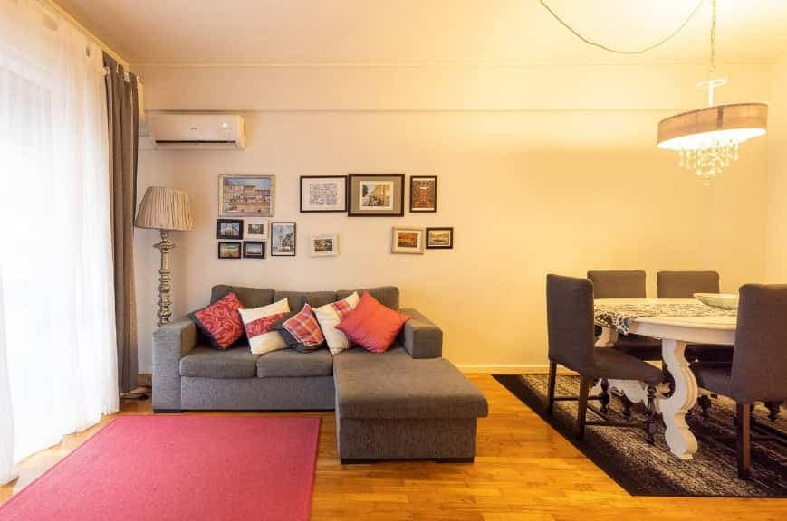 Charming 2-Bedroom Apartment with Balcony on Rua do Lindo Vale, Porto photo 1