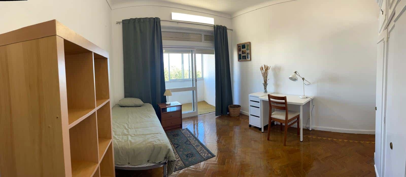 Spacious Room with balcony in Avenida Cidade de Luanda, Lisbon (men only) photo 1
