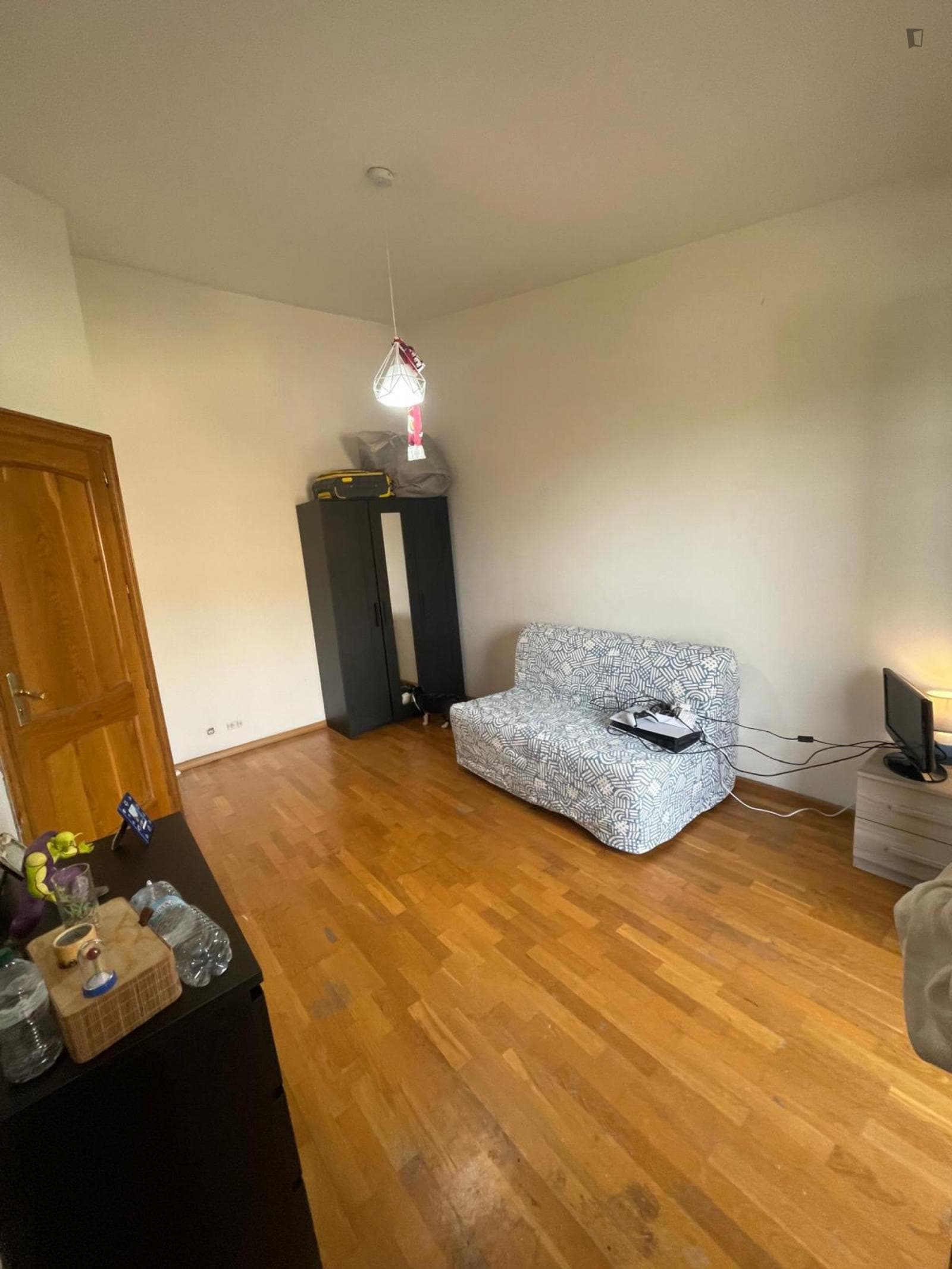 Nice Bedroom in a Shared Apartment photo 1