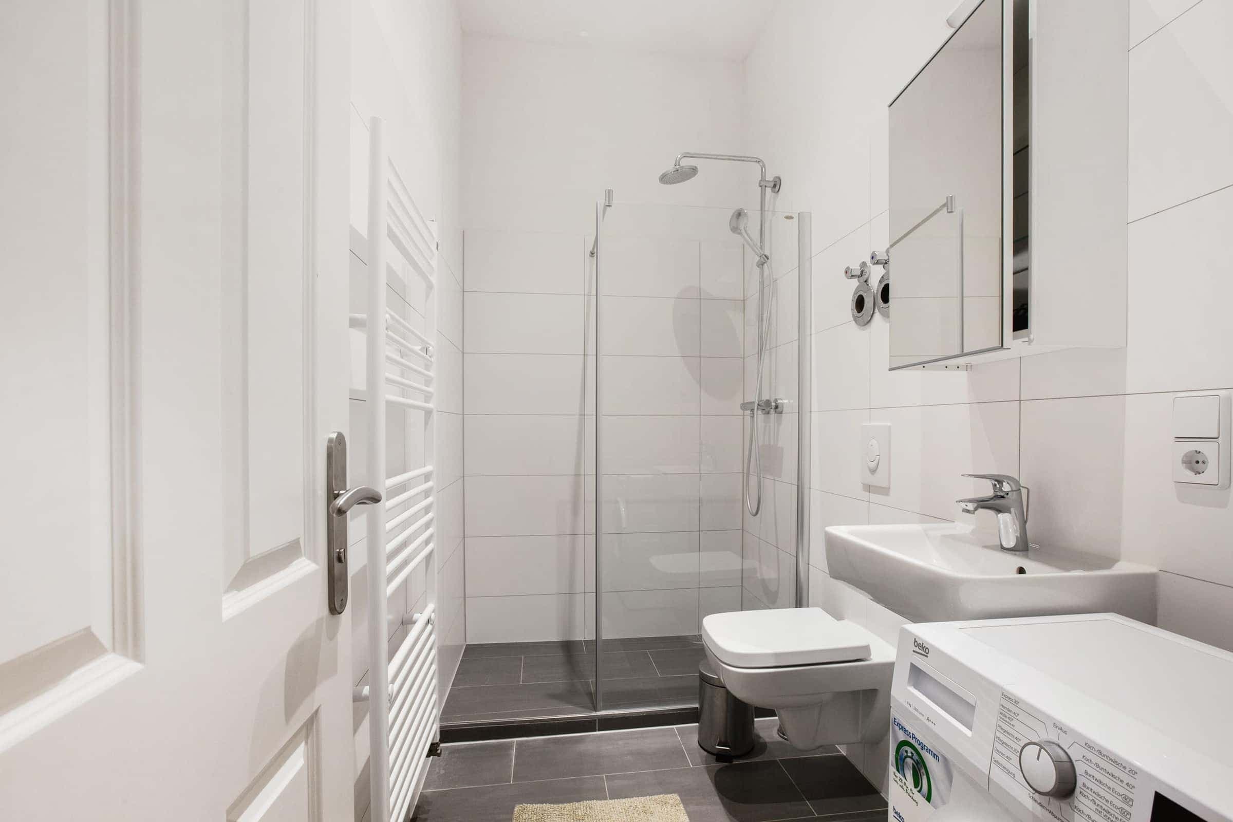 Wohnung in der Landsberger Allee photo 1
