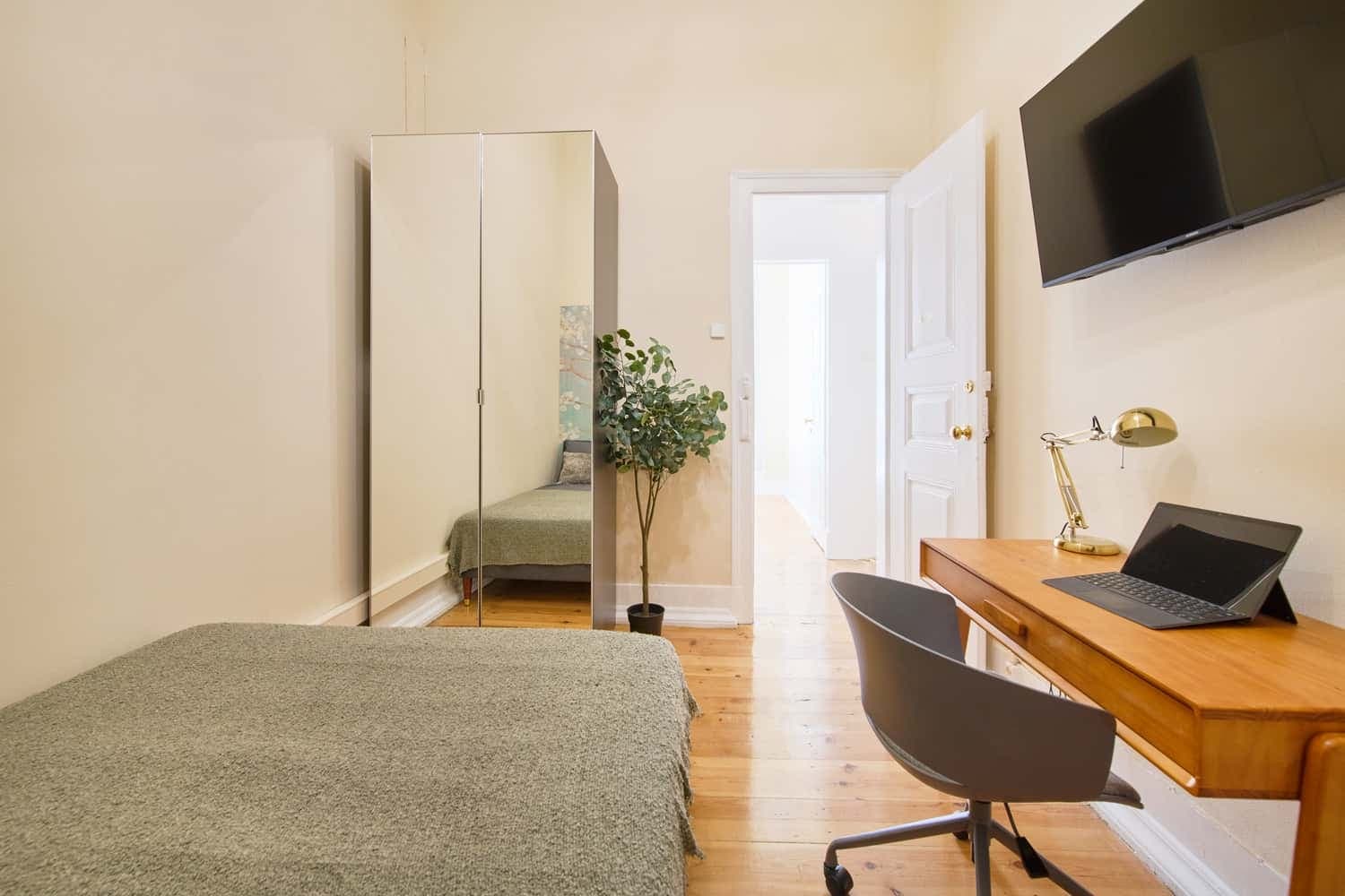 Property photo thumbnail