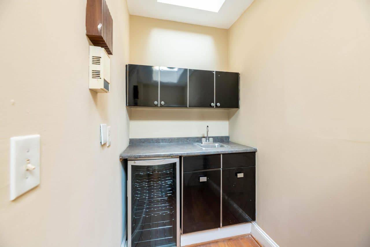 #1585: U-Street Corridor photo 1
