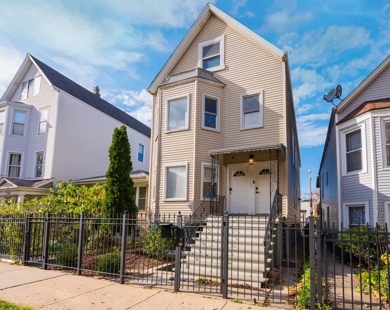 Property photo thumbnail