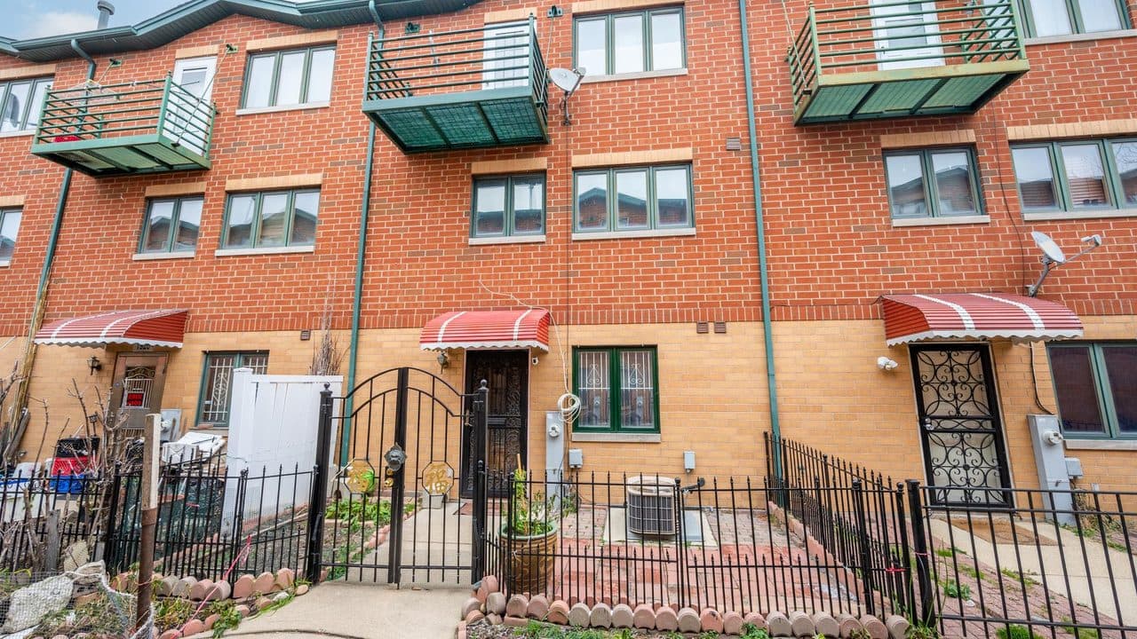 Property photo thumbnail