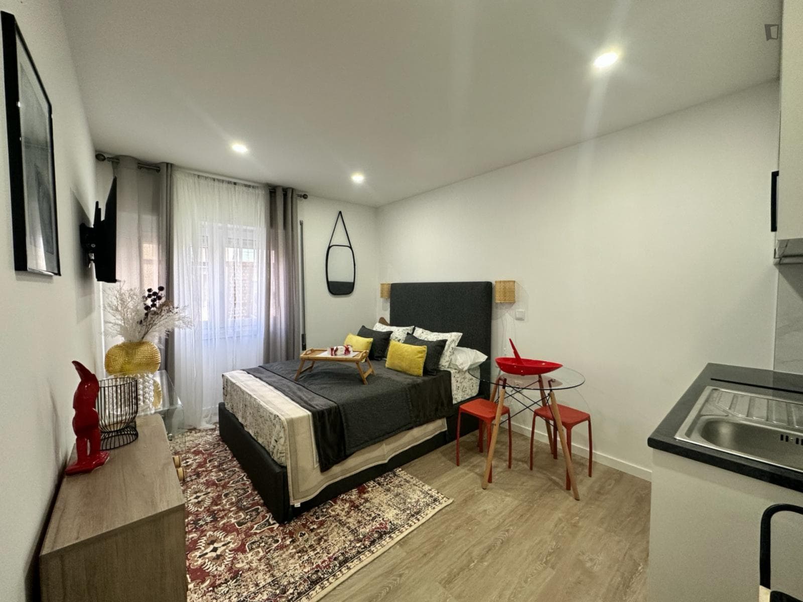 Amazing studio in Santo António dos Olivais photo 1