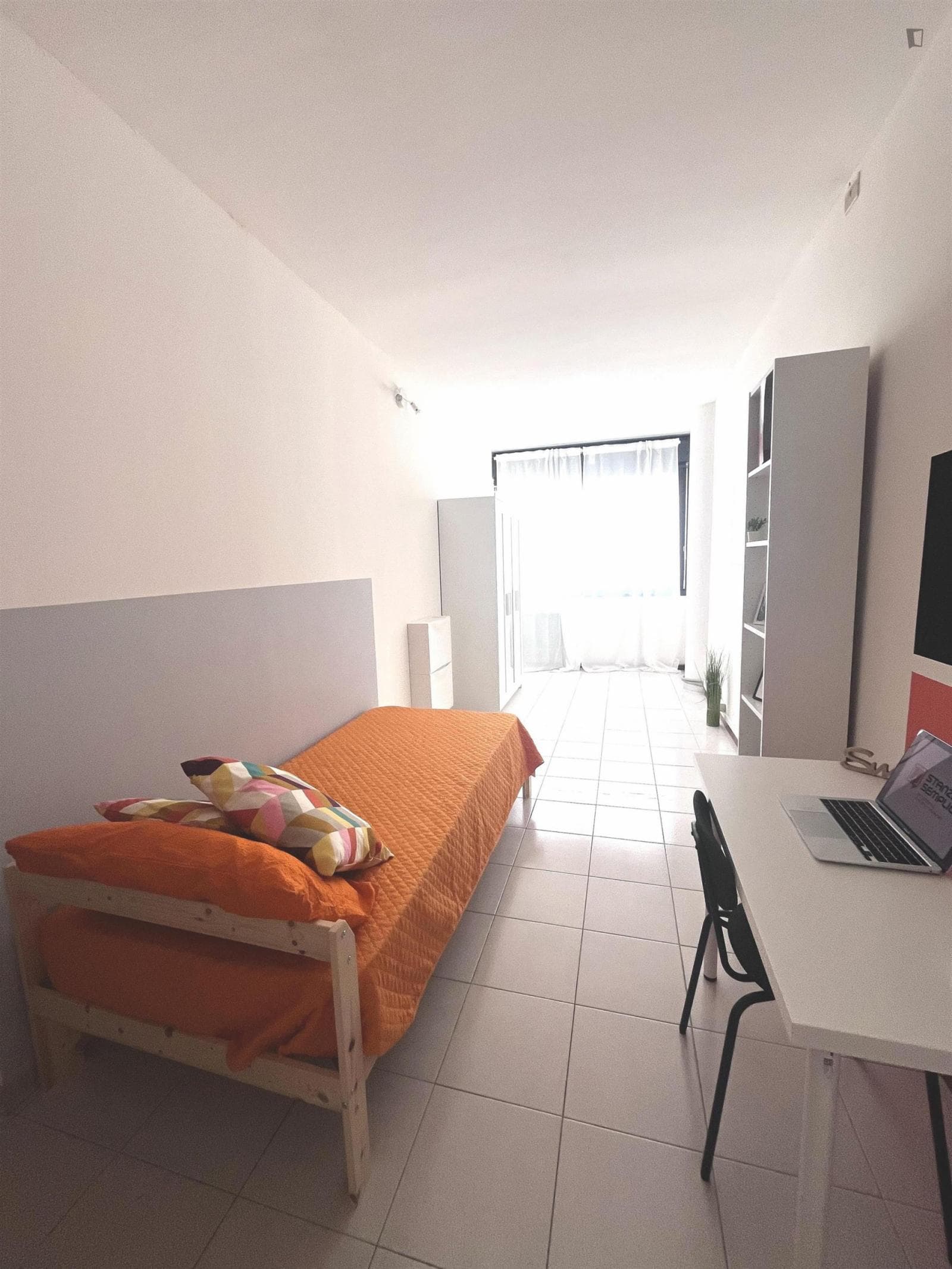 Bright single bedroom in Solteri photo 1