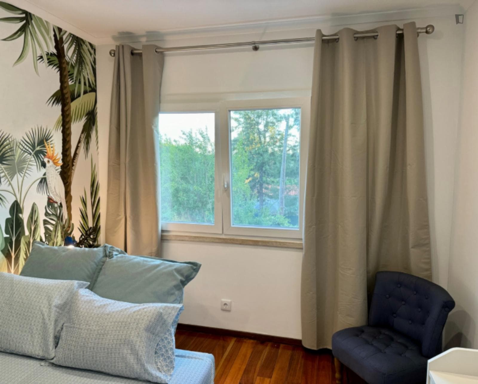 Property photo thumbnail