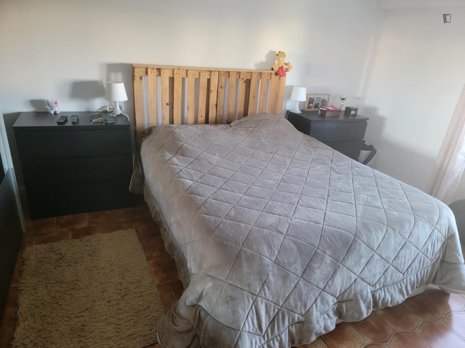 Lovely double bedroom in Charneca da Caparica photo 1