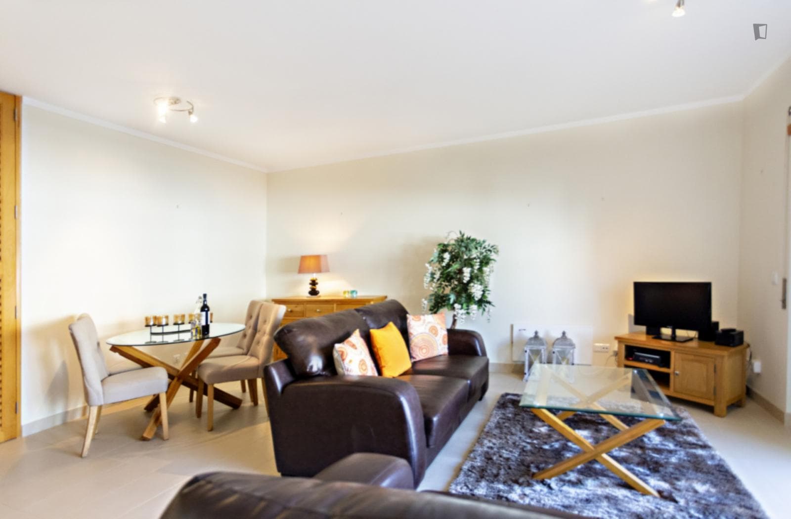 Spacious 2-bedroom apartment in Tavira  photo 1