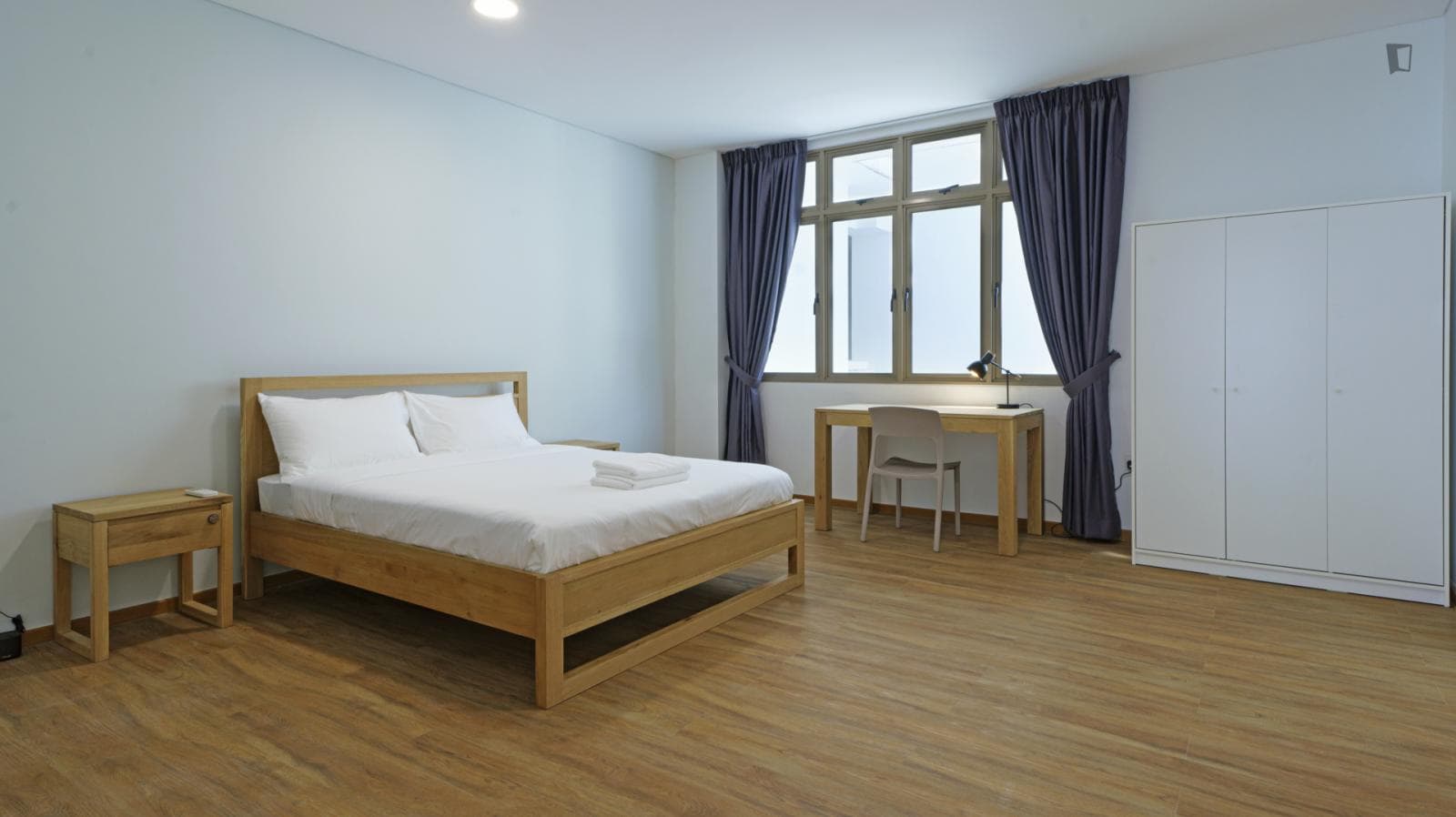 Inviting double bedroom within the Jalan Besar conservation area photo 1