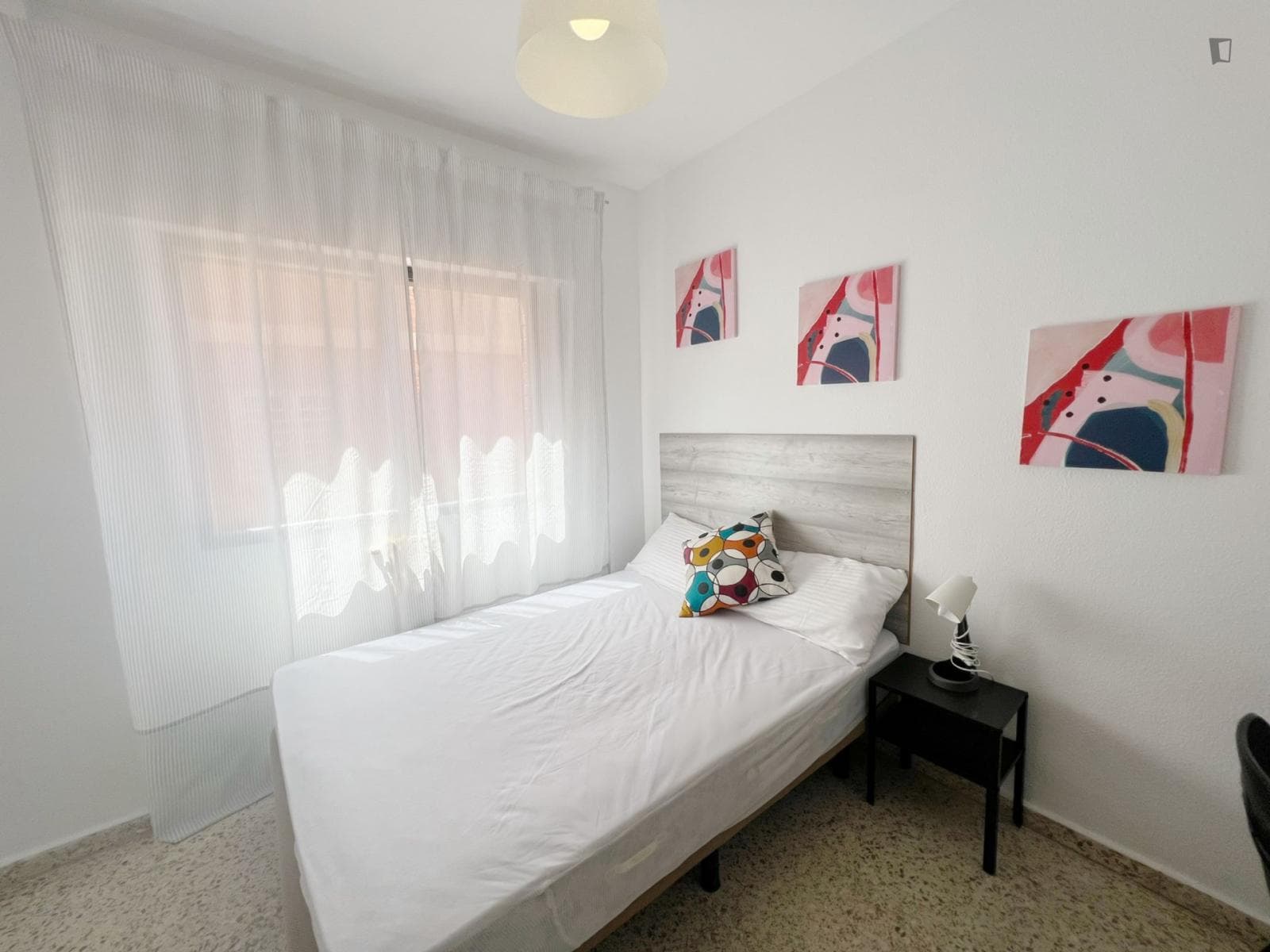 Sublime double bedroom in Figares photo 1