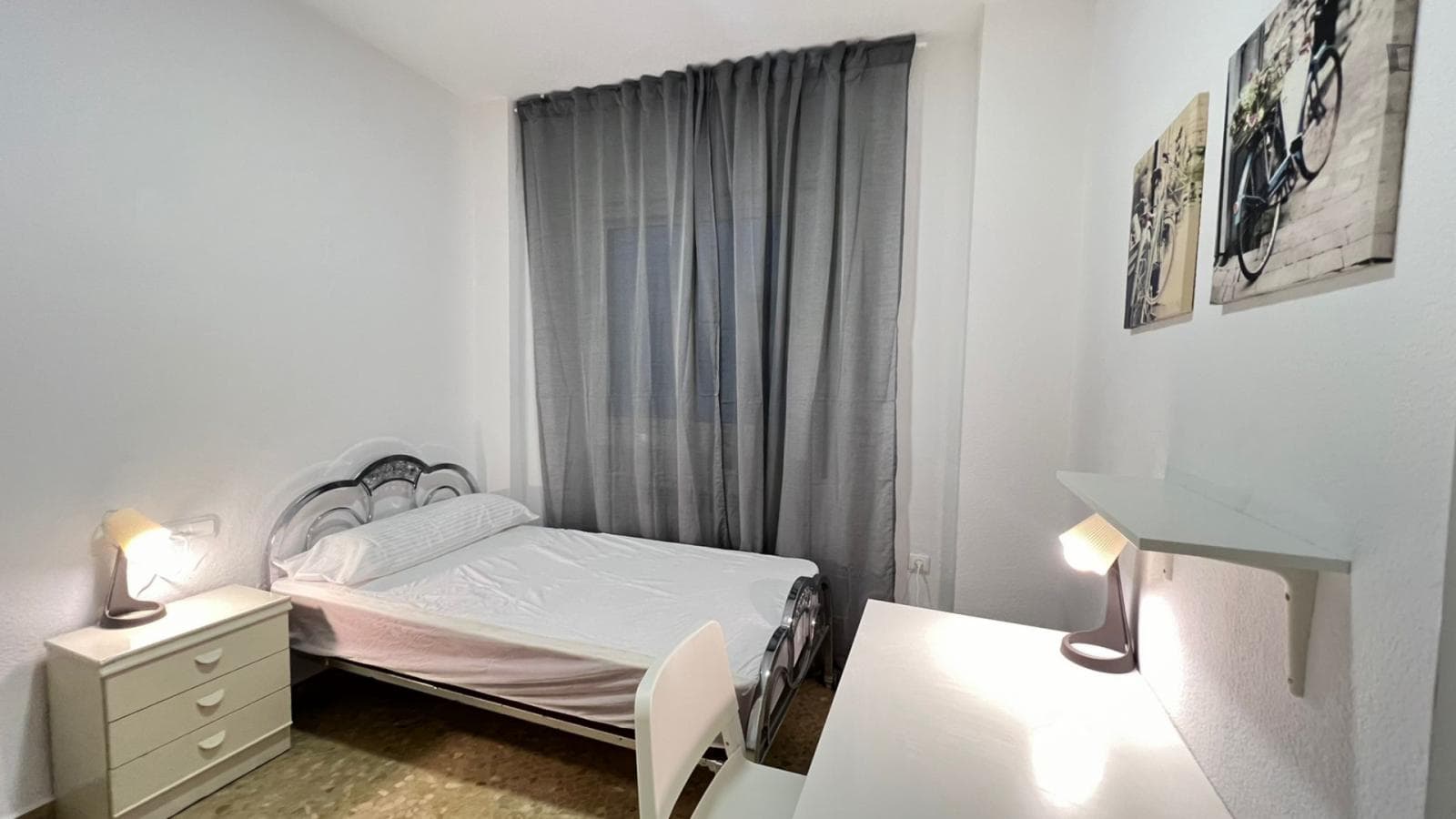 Very nice single bedroom in Figares photo 1