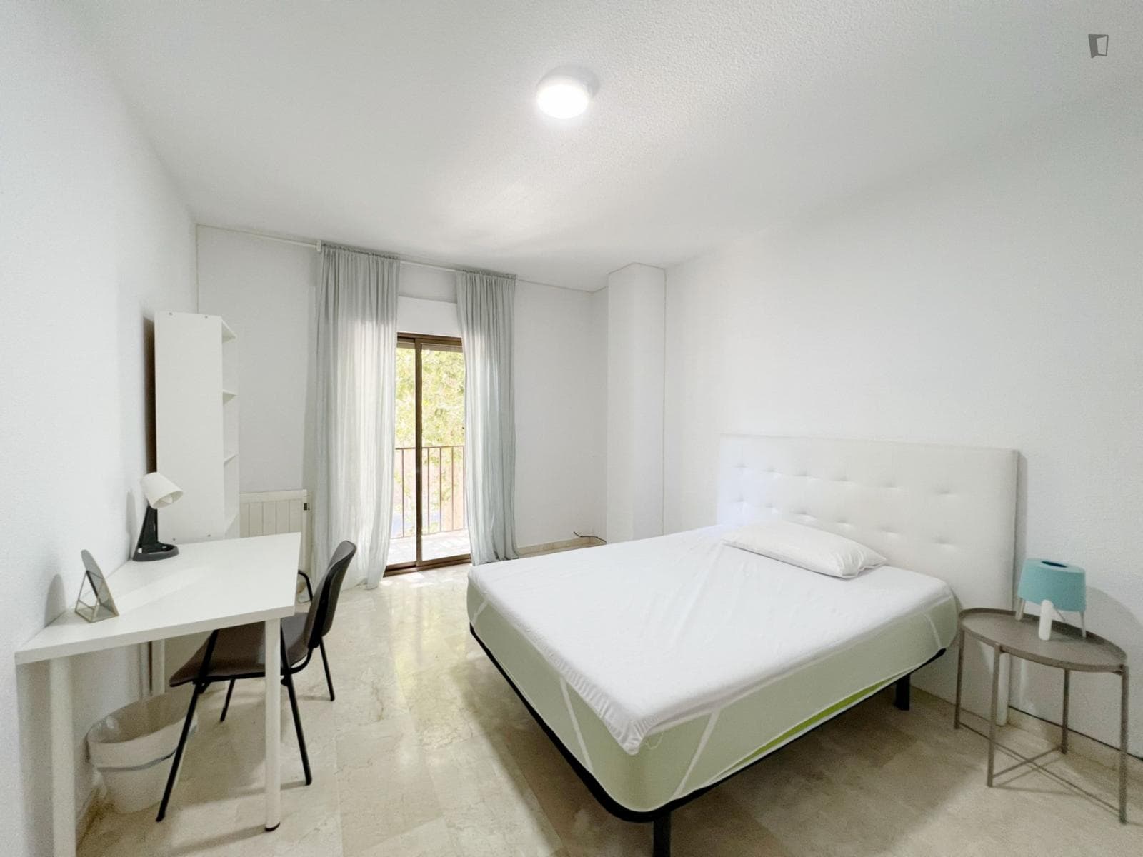 Snug double bedroom in Realejo-San Matias photo 1