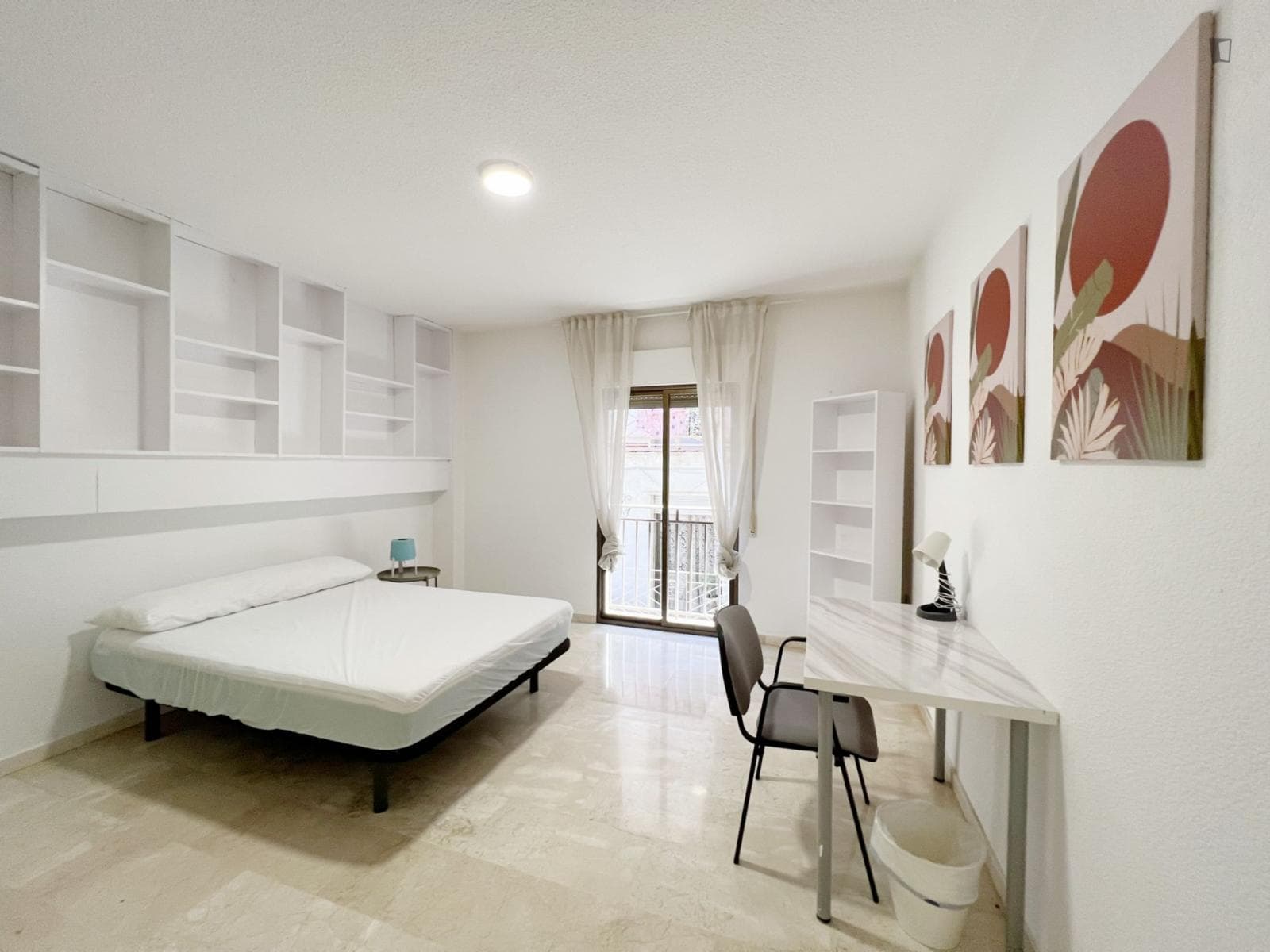 Bright double bedroom in Realejo-San Matias photo 1