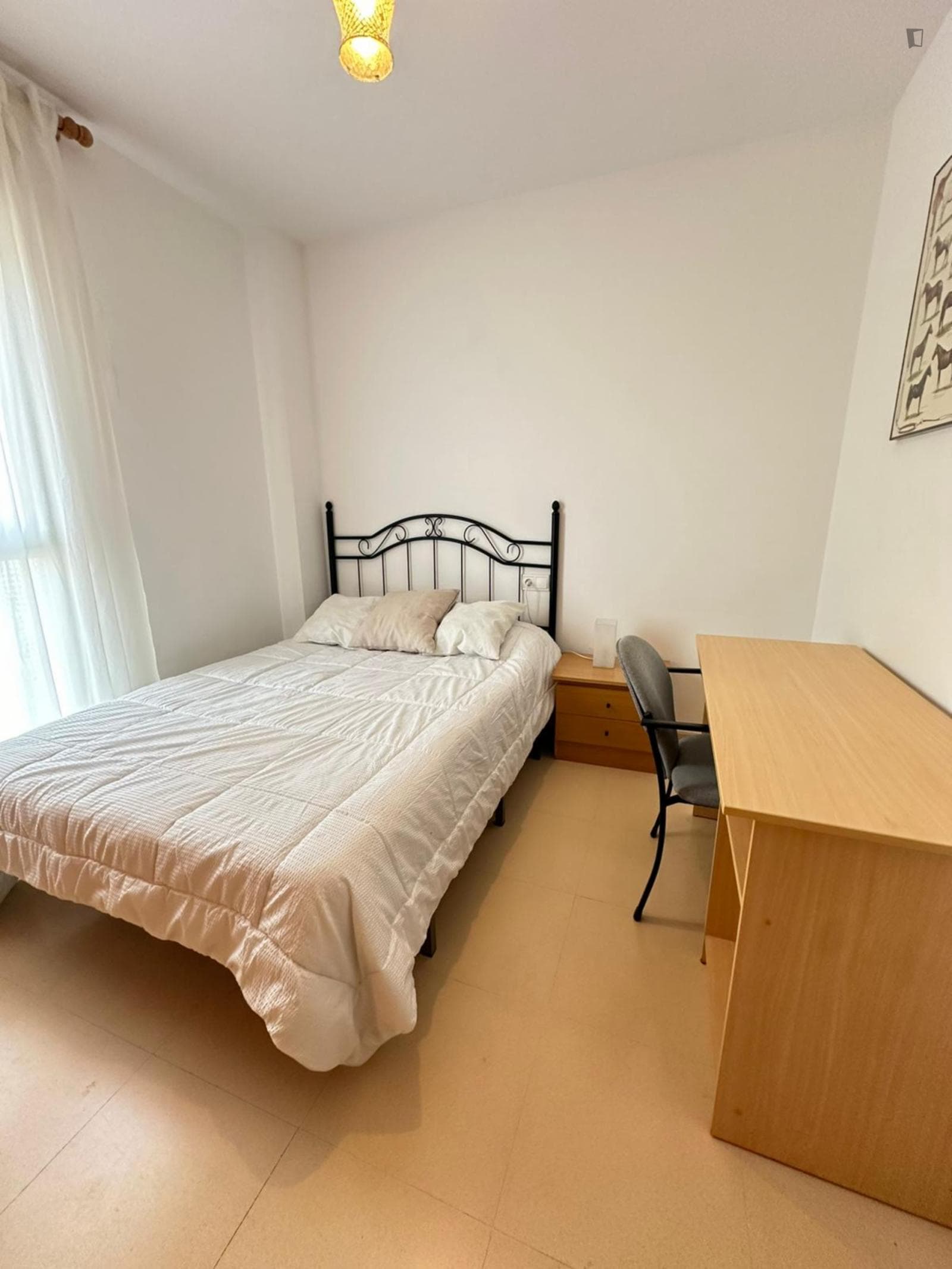 Very comfy double bedroom in the heart of Jerez de la Frontera photo 1