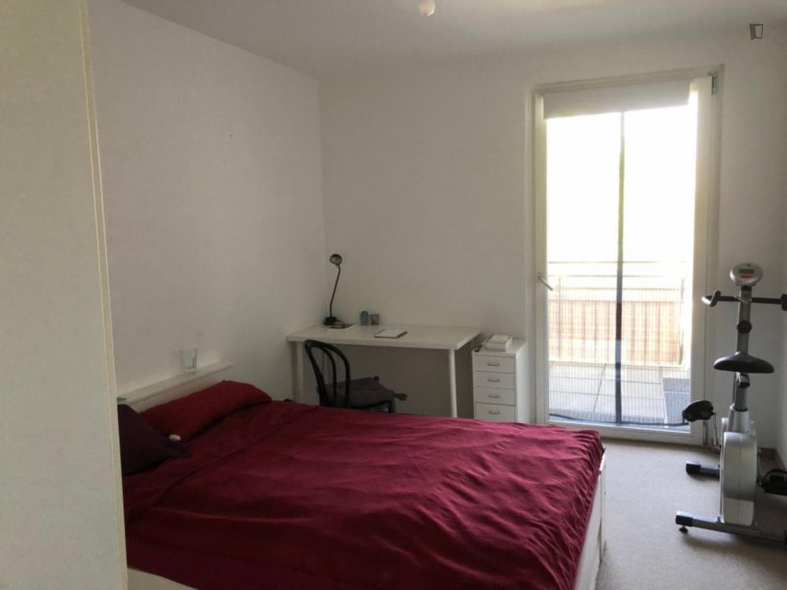 Appealing double bedroom near the Hardeggasse metro photo 1