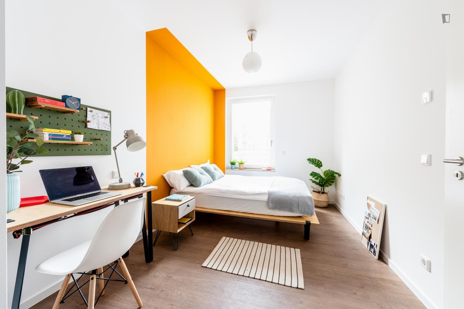 Cozy double bedroom in a 2 bedroom apartment in Moabit photo 1