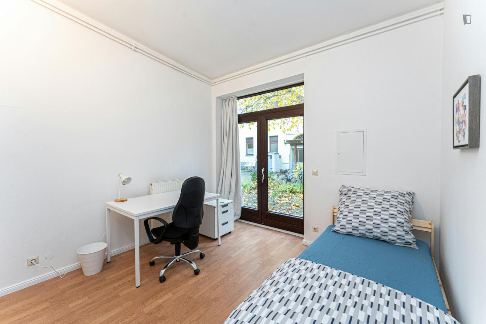 Bright single bedroom in a new shared apartment in Spandau photo 1