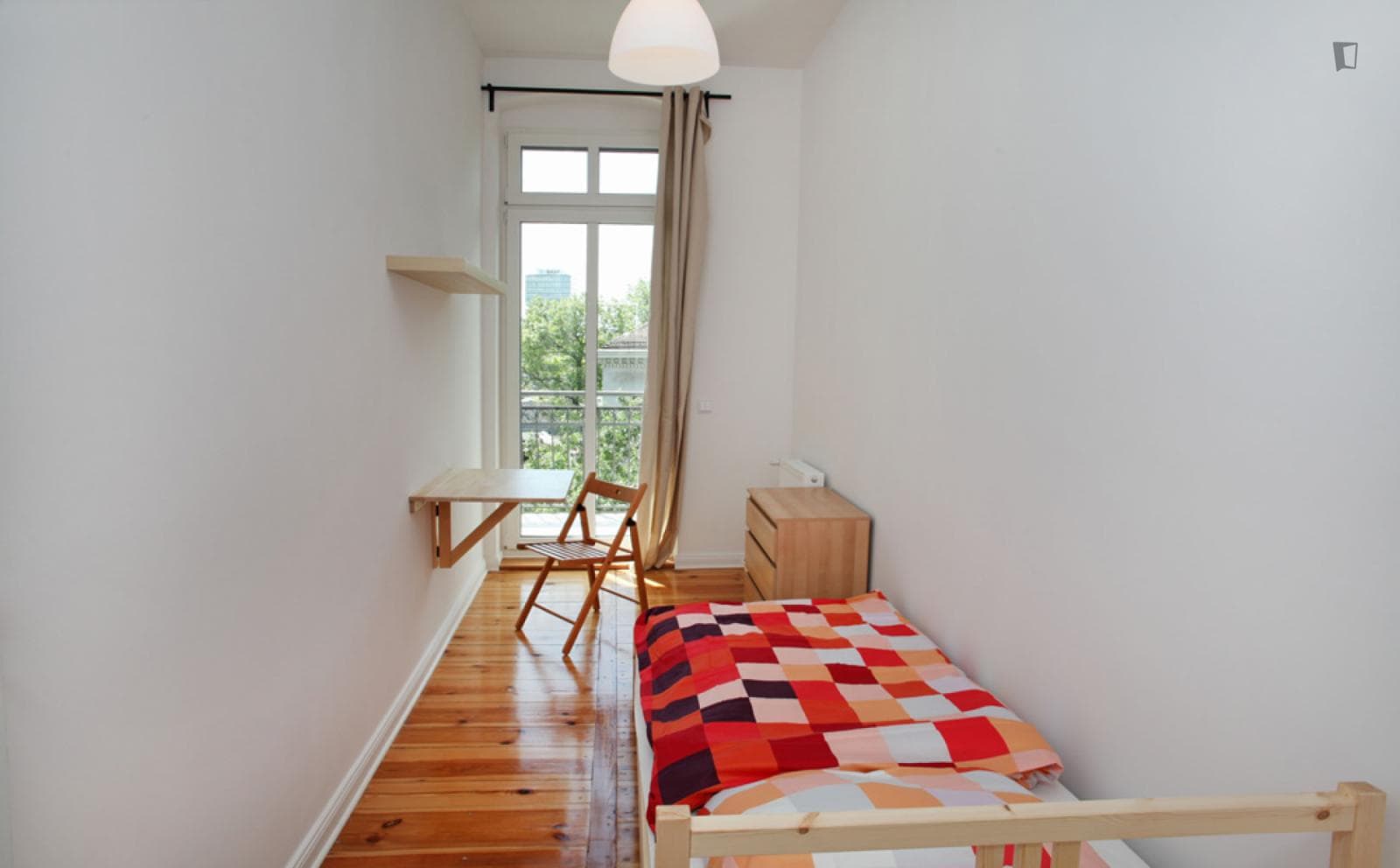 Cosy single bedroom close to Warschauer Straße Metro photo 1
