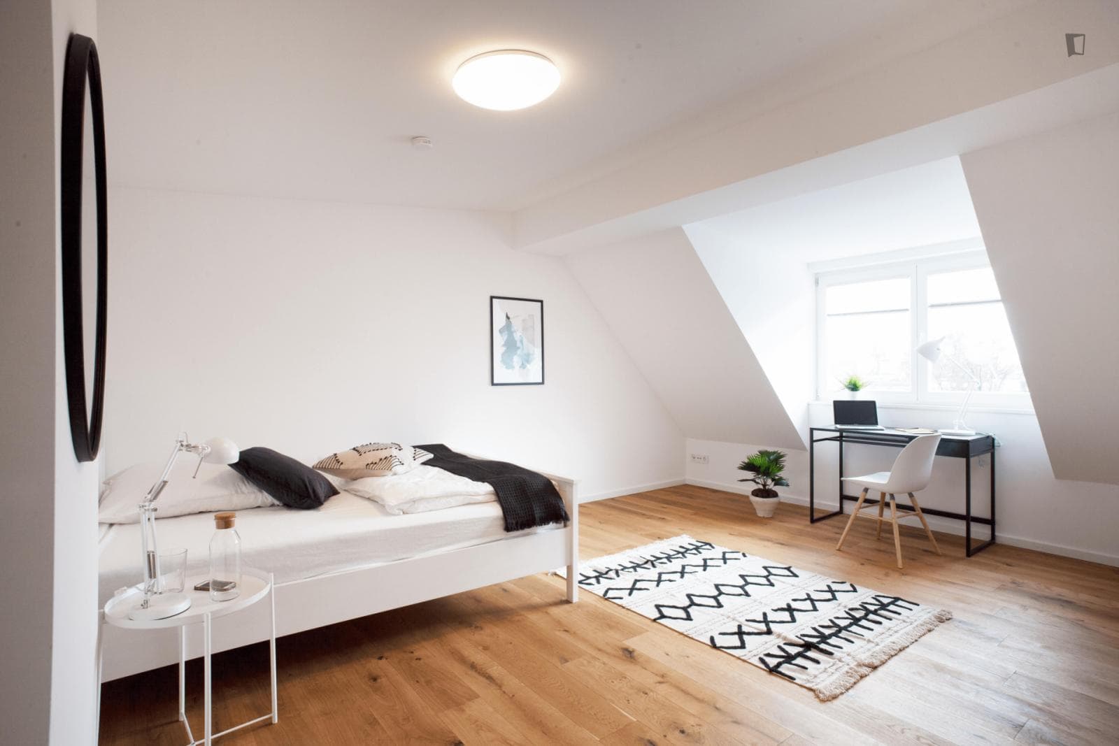 Luminous double bedroom in Neukölln photo 1