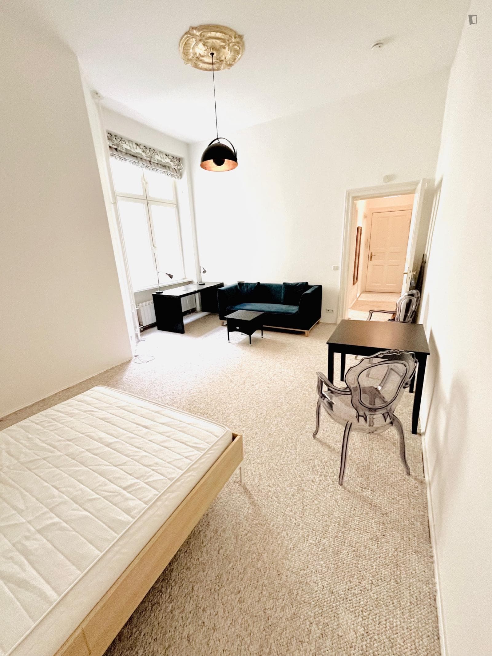 Stylish 1-bedroom apartment in Moabit photo 1