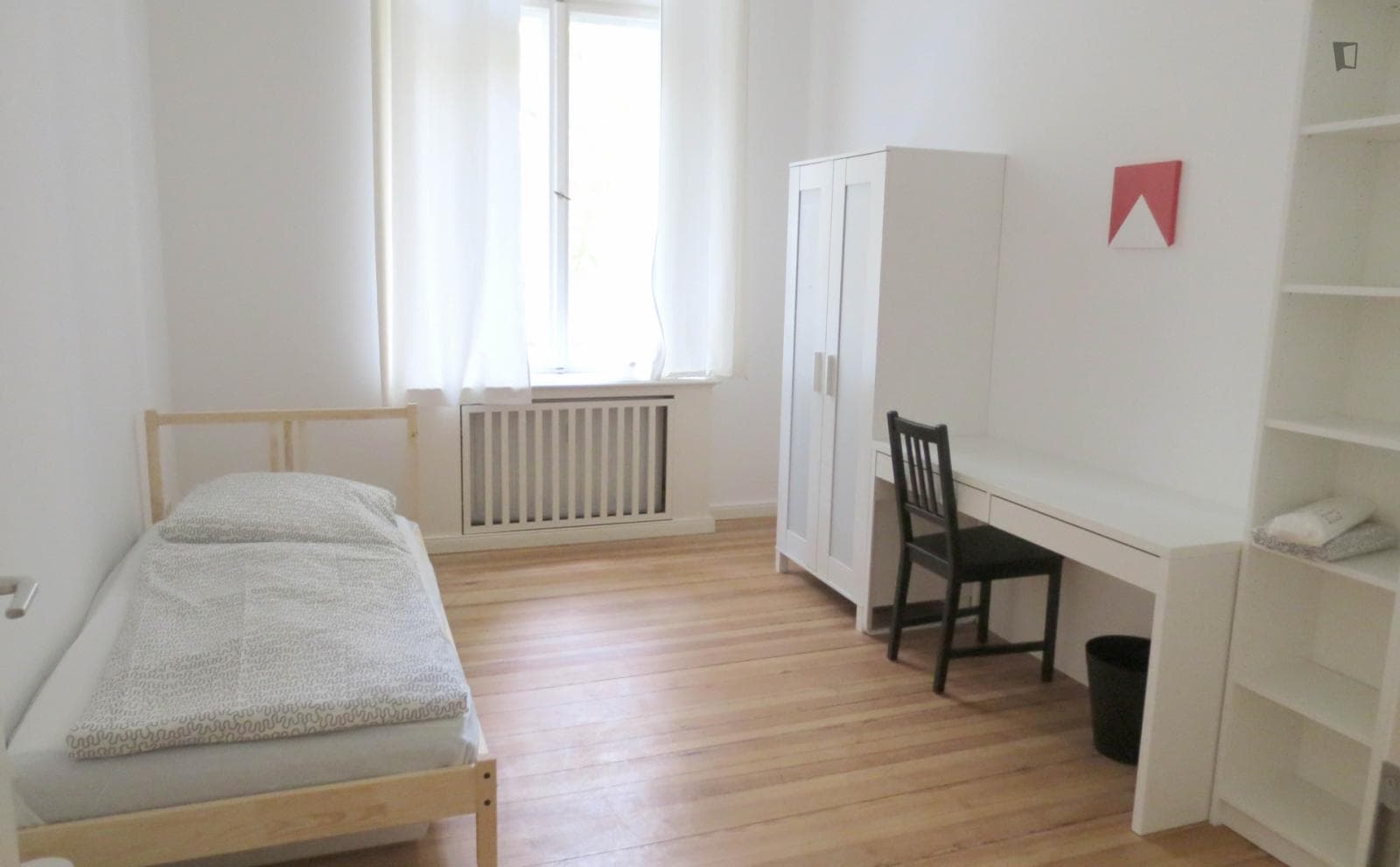 Ample single bedroom in Kreuzberg photo 1
