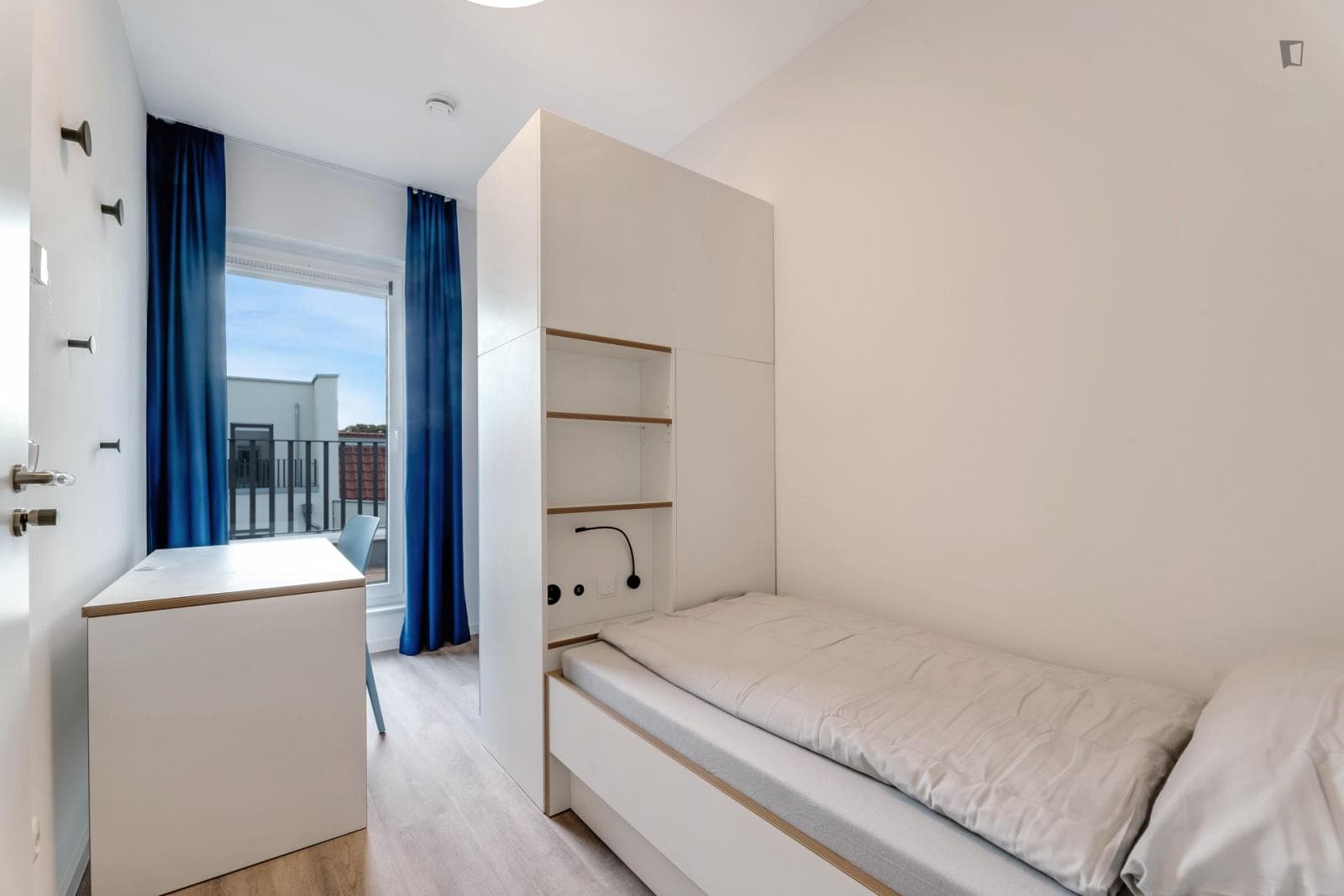 Nice single bedroom with a balcony, in Oberschöneweide photo 1