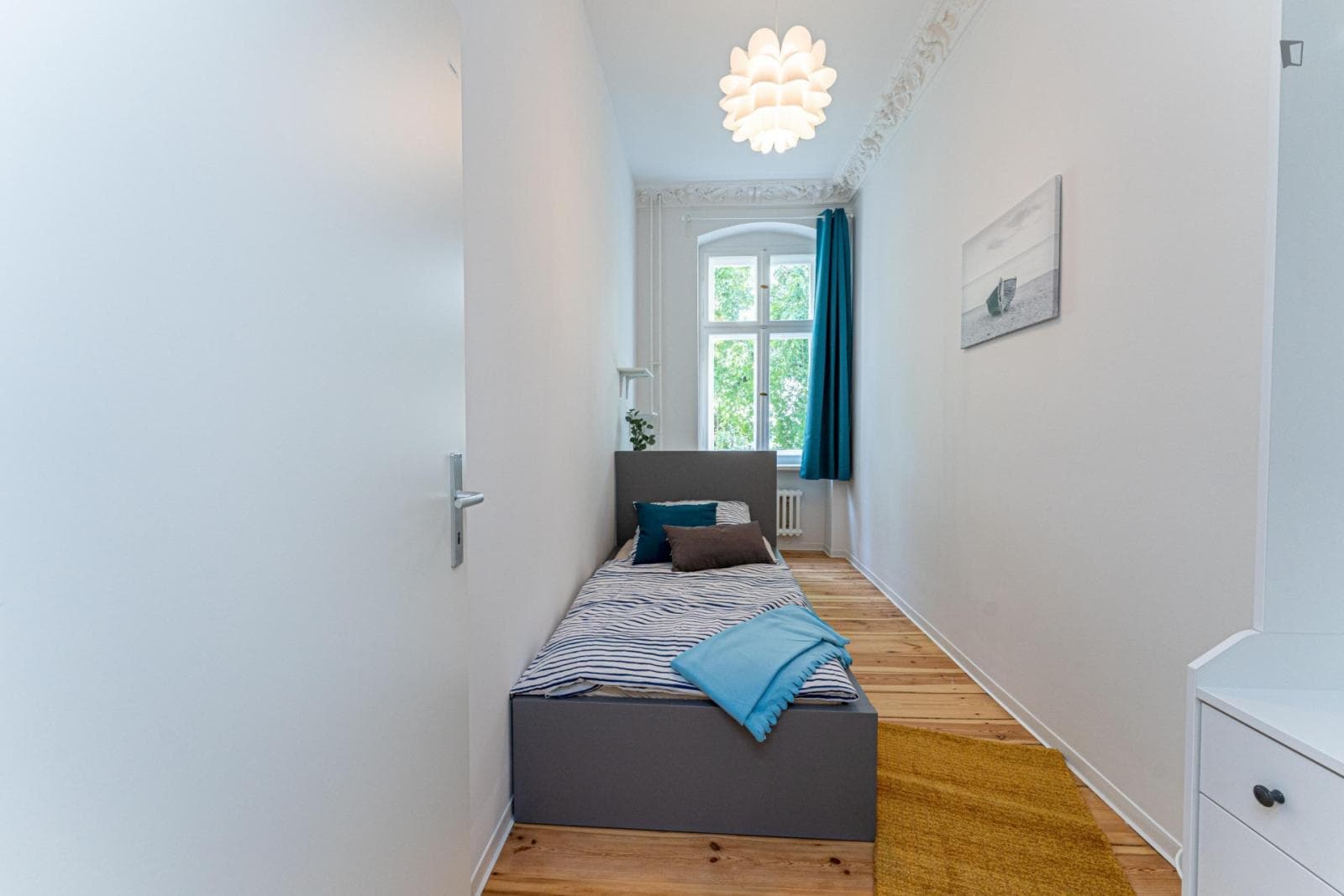 Bright single bedroom in well-connected and cool area near the Technische Universität (TU) Berlin photo 1