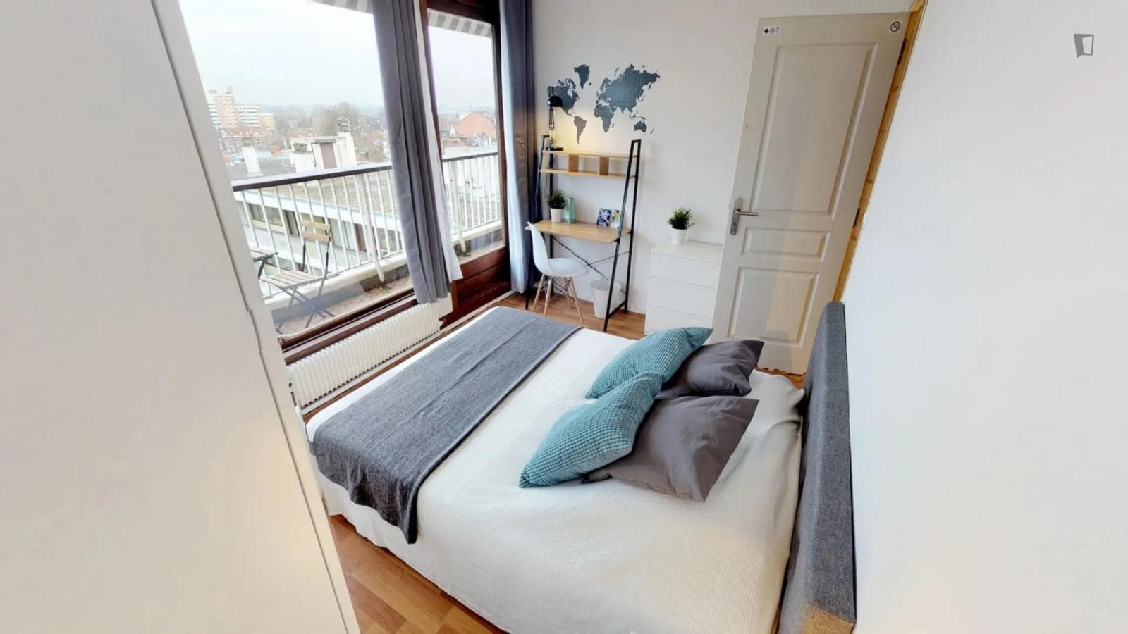 Property photo thumbnail