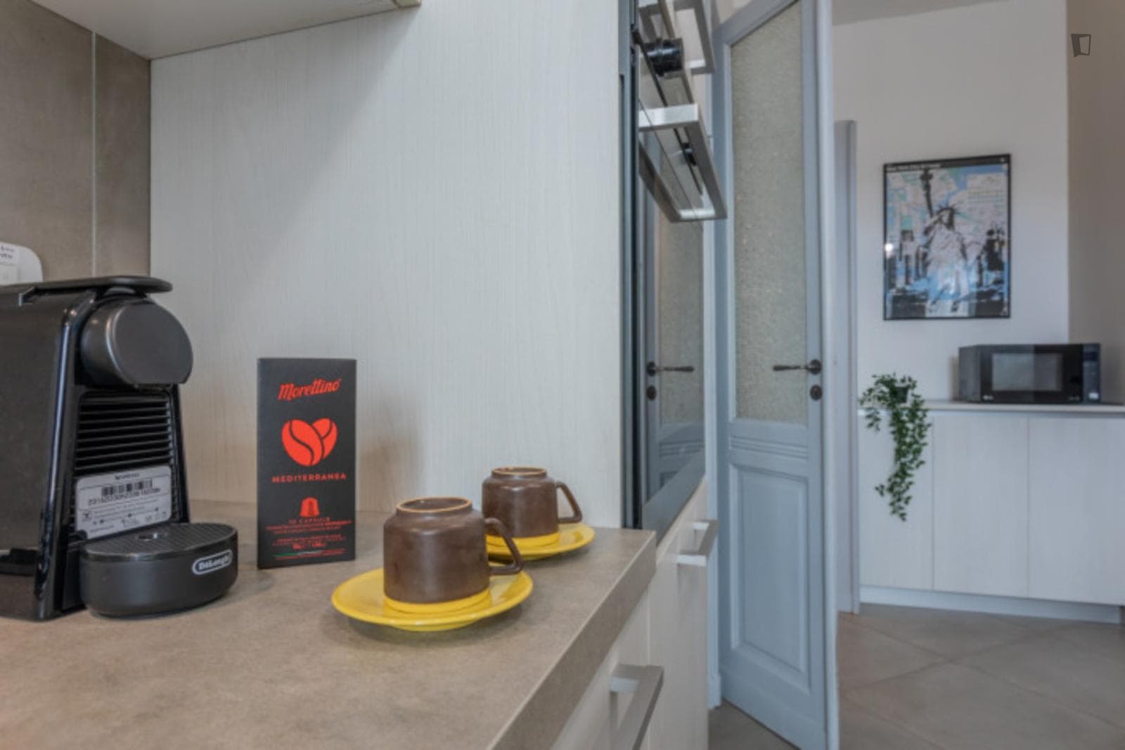 Appealing 2-bedroom apartment in Cit Turin photo 1